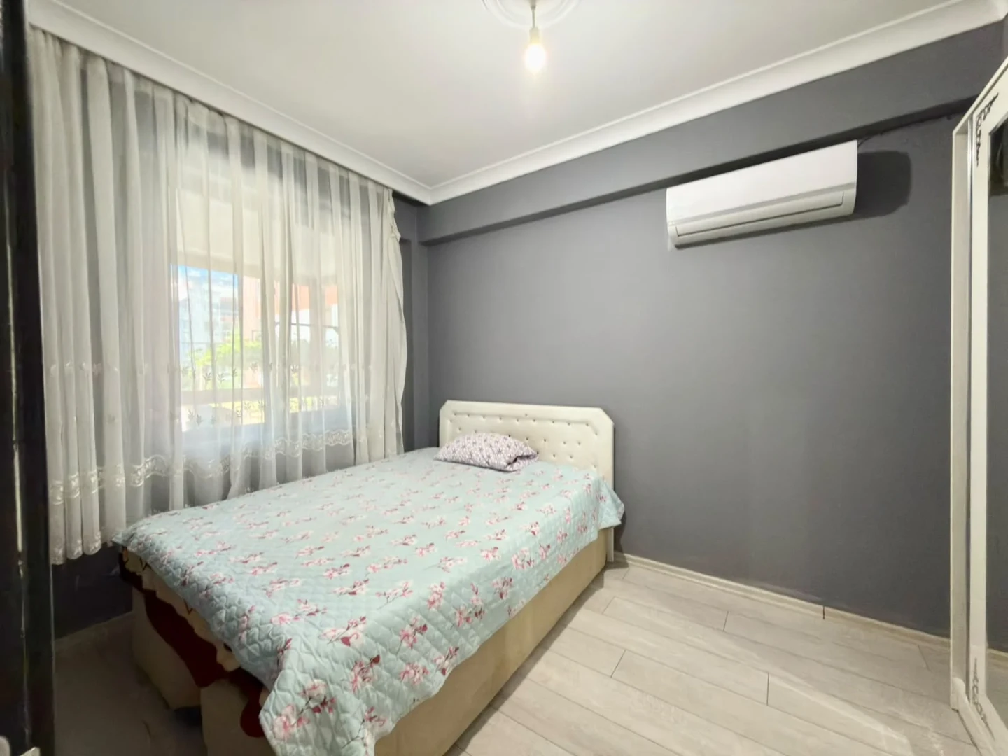 YÜKSELDEN ALTINKUMDA ÖN CEPHE DENİZE YAKIN SATILIK 1+1 LÜX DAİRE