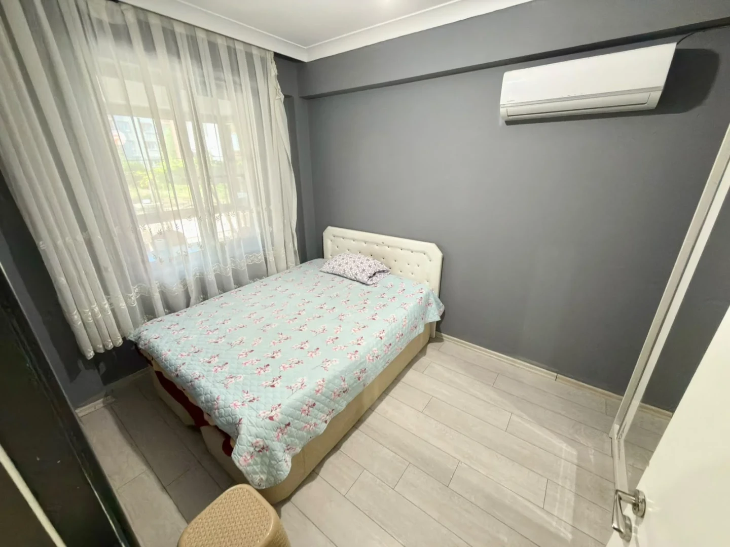 YÜKSELDEN ALTINKUMDA ÖN CEPHE DENİZE YAKIN SATILIK 1+1 LÜX DAİRE