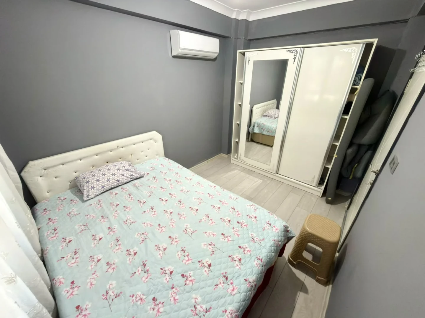 YÜKSELDEN ALTINKUMDA ÖN CEPHE DENİZE YAKIN SATILIK 1+1 LÜX DAİRE