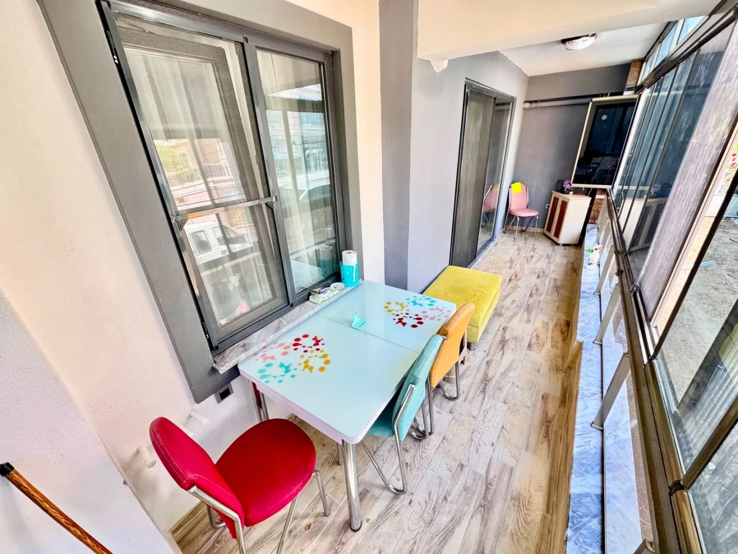 YÜKSELDEN ALTINKUMDA ÖN CEPHE DENİZE YAKIN SATILIK 1+1 LÜX DAİRE