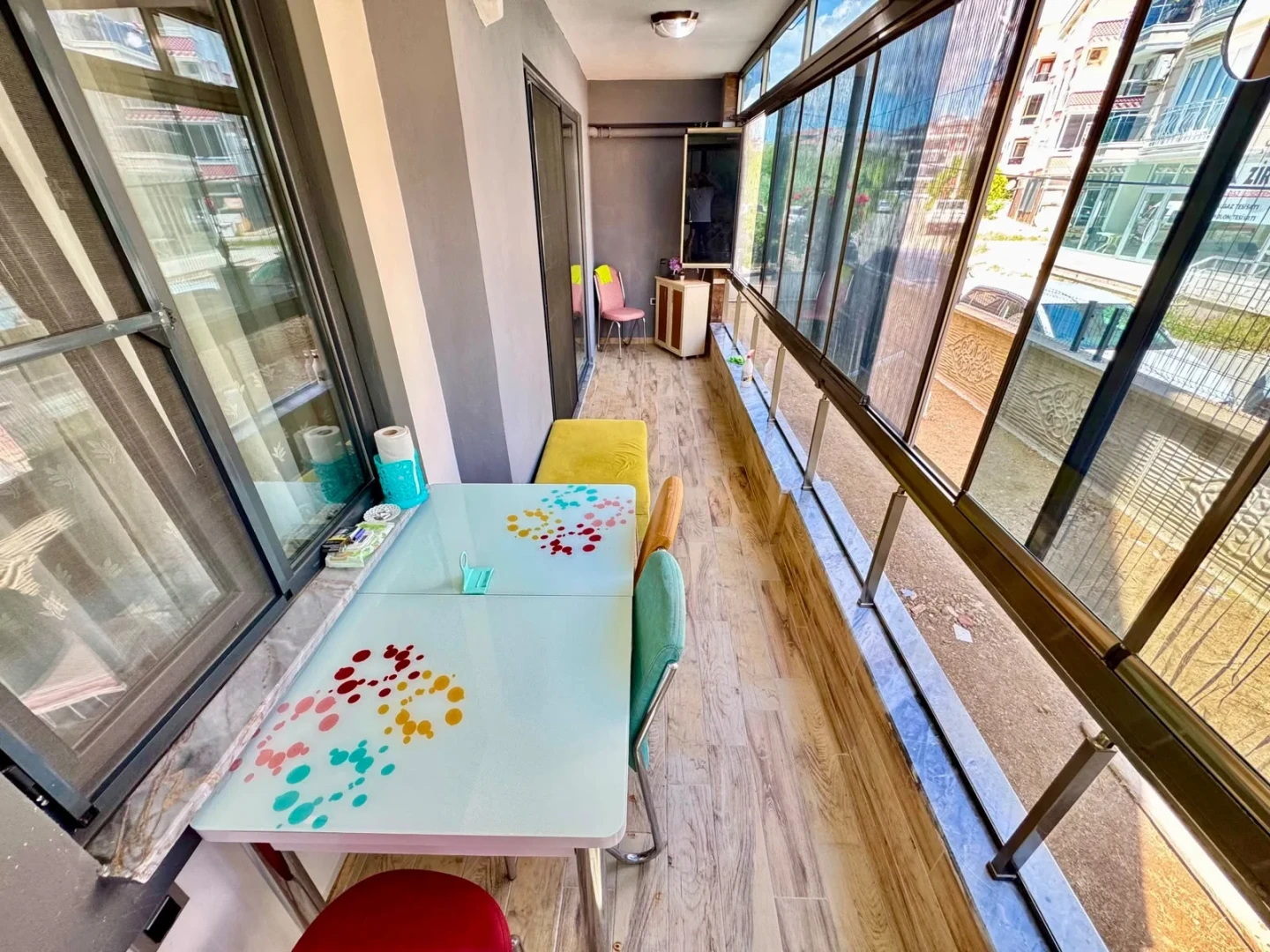 YÜKSELDEN ALTINKUMDA ÖN CEPHE DENİZE YAKIN SATILIK 1+1 LÜX DAİRE