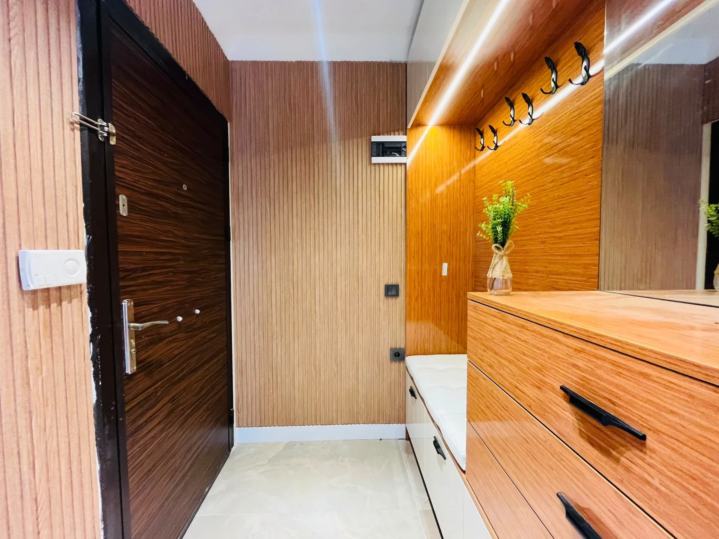 YÜKSELDEN ALTINKUMDA ÖN CEPHE HAMAMLI ULTRA LÜX SATILIK 3+1DAİRE