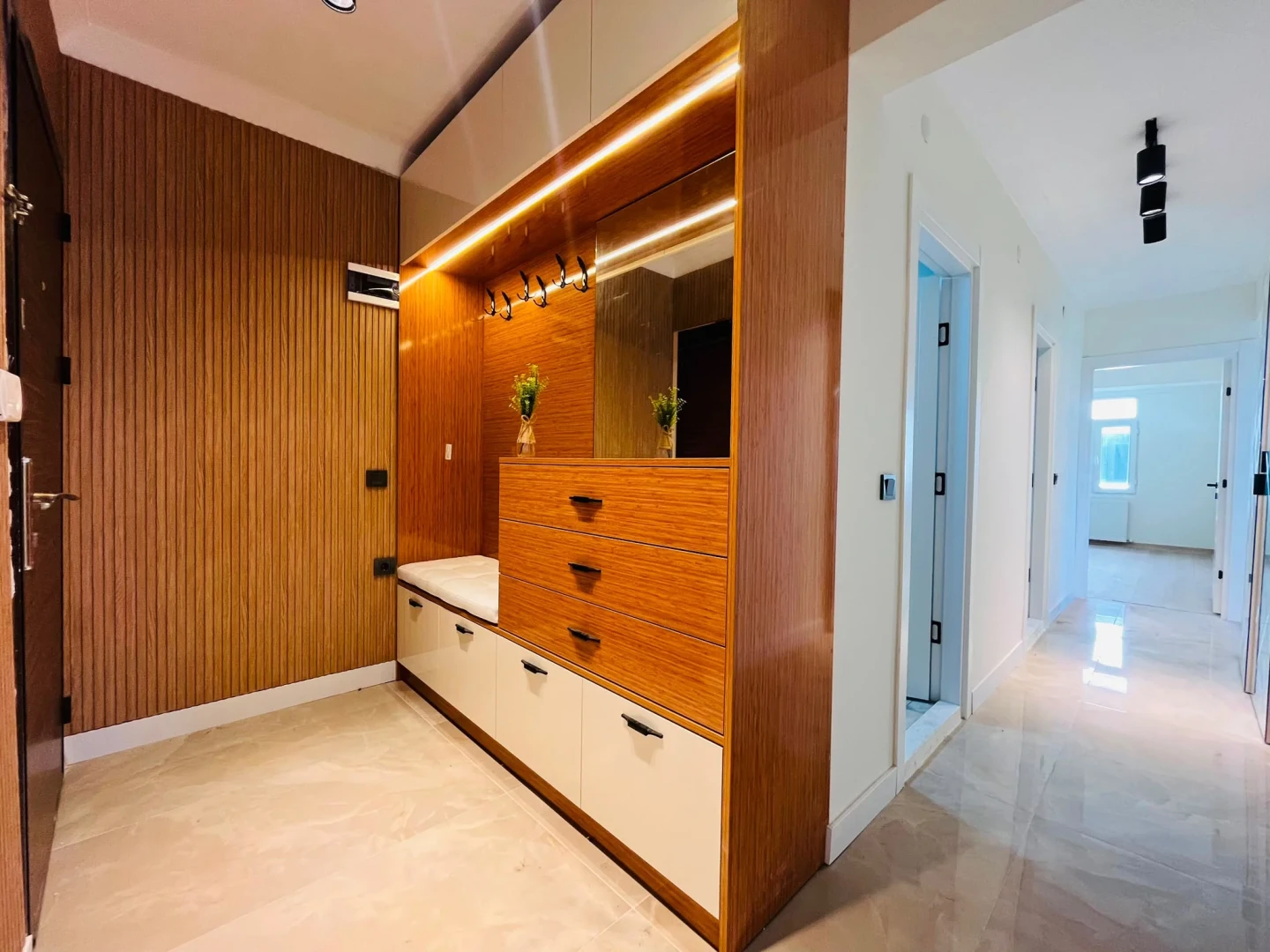 YÜKSELDEN ALTINKUMDA ÖN CEPHE HAMAMLI ULTRA LÜX SATILIK 3+1DAİRE