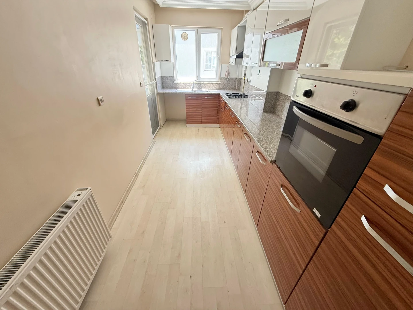 YETKİSİ YÜKSEL'DEN YÜKSEK KREDİLİ AYRI MUTFAK D.GAZLI 2+1 DAİRE