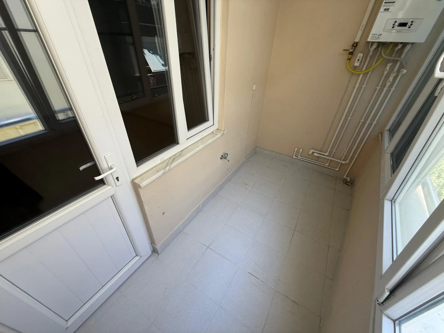 YETKİSİ YÜKSEL'DEN YÜKSEK KREDİLİ AYRI MUTFAK D.GAZLI 2+1 DAİRE