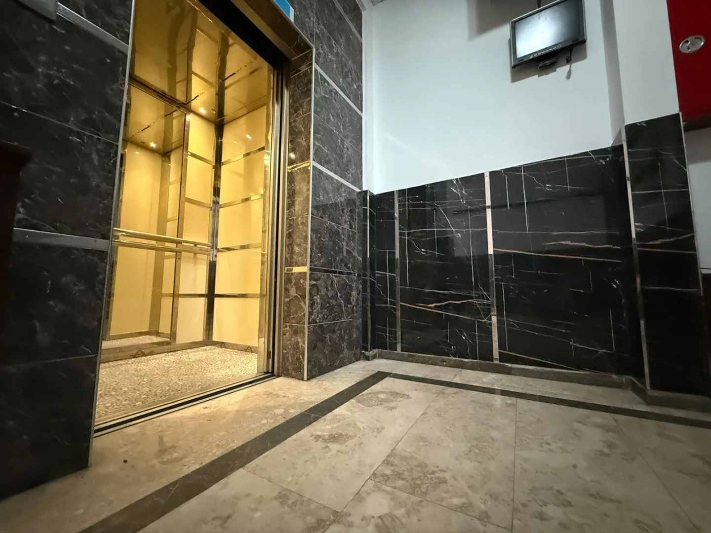 YÜKSEL'DEN KADIKÖY'DE NOVADA'YA 200MT-KAPALI MUTFAKLI 2+1 DAİRE