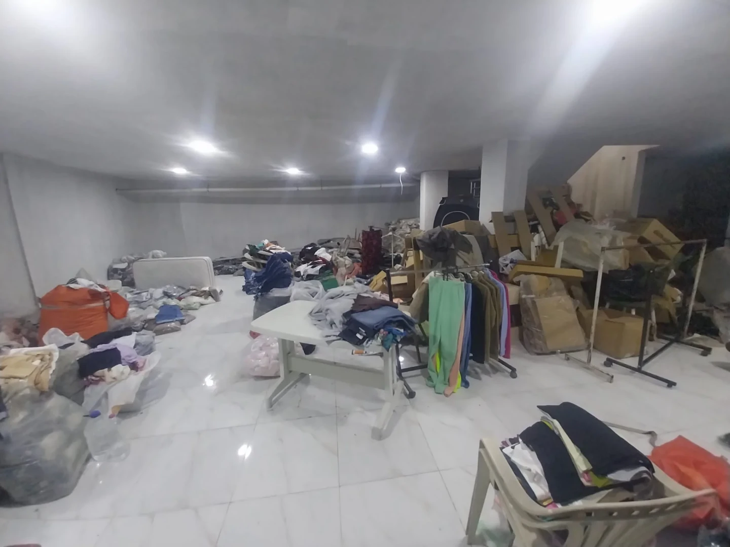 YETKİSİ YÜKSEL'DEN KADIKÖY'DE AVM YAKINI SATILIK KÖŞE DÜKKAN
