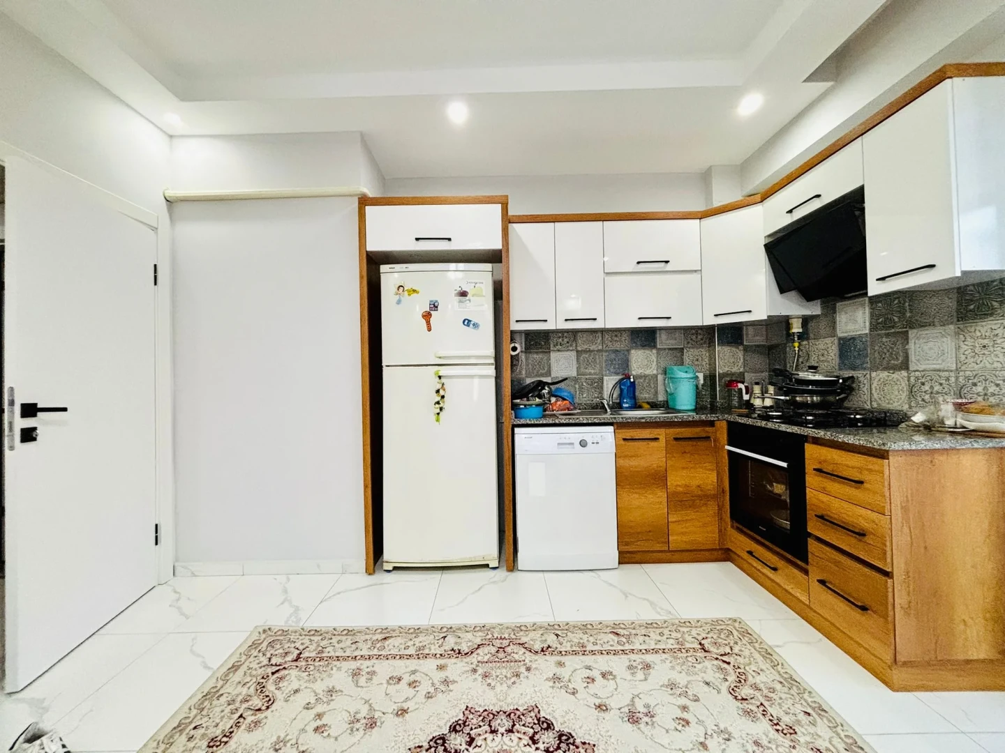 YÜKSELDEN ALTINKUMDA KOMBİLİ OTOPARKLI AL OTUR! 2+1 SIFIR DAİRE