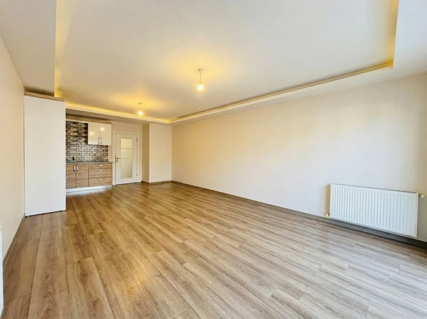 YÜKSELDEN AKÇAY'DA ÖNCEPHE ULTRA GENİŞ KAPALI OTOPARKLI 1+1DAİRE