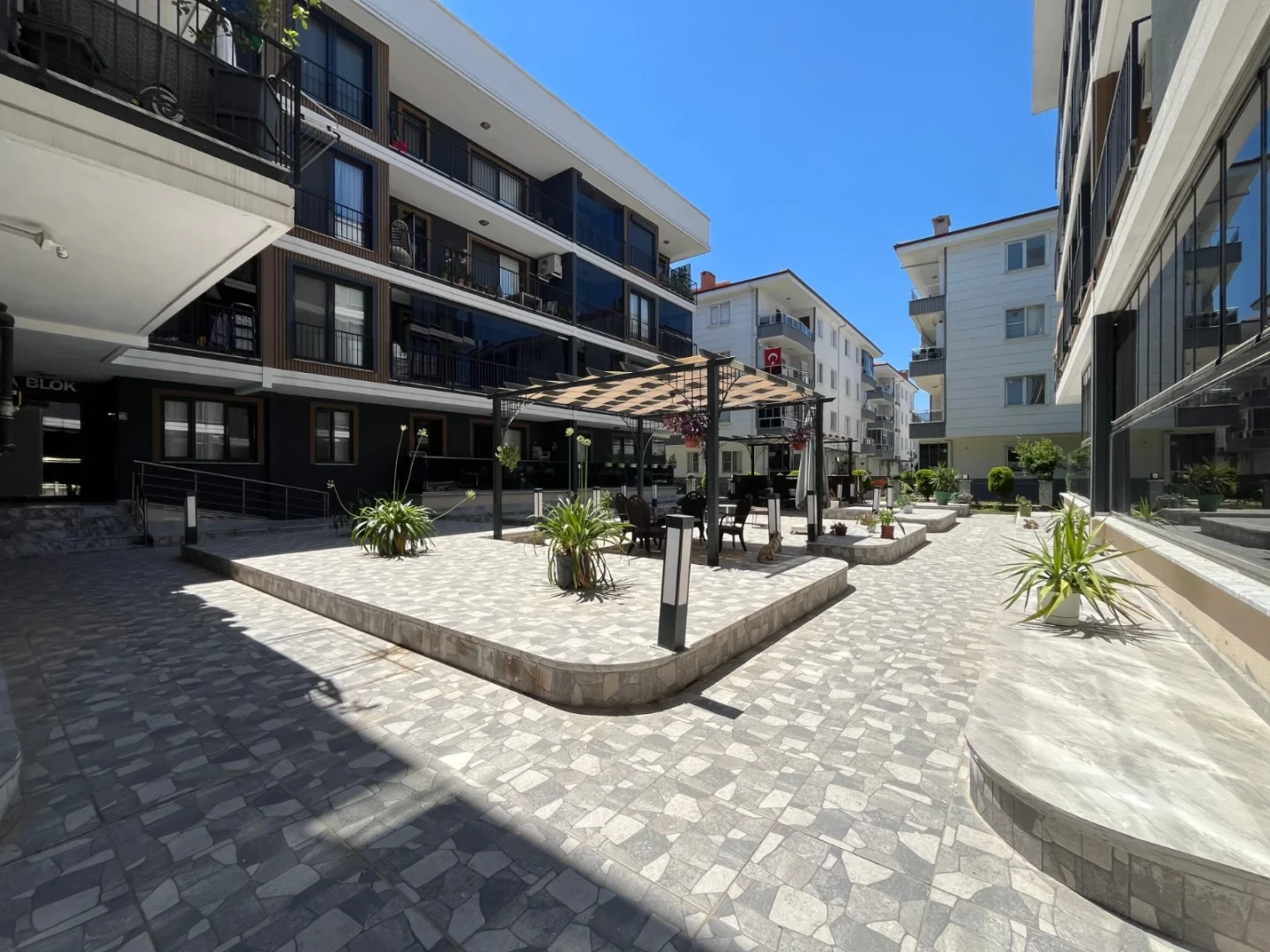 YÜKSEL'DEN İKİZÇAY'DA LÜX SİTE İÇİNDE FULL EŞYALI STÜDYO DAİRE