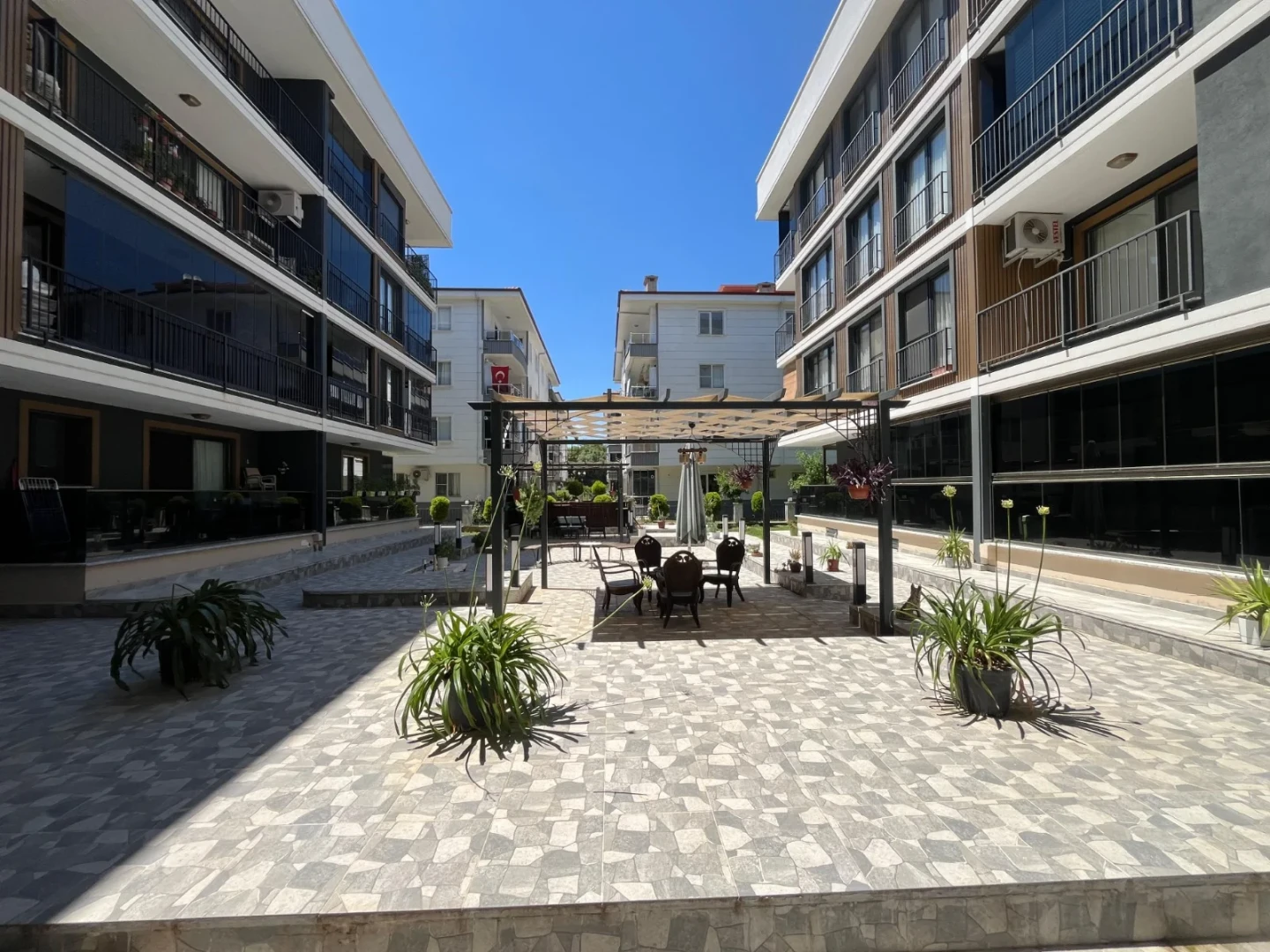 YÜKSEL'DEN İKİZÇAY'DA LÜX SİTE İÇİNDE FULL EŞYALI STÜDYO DAİRE