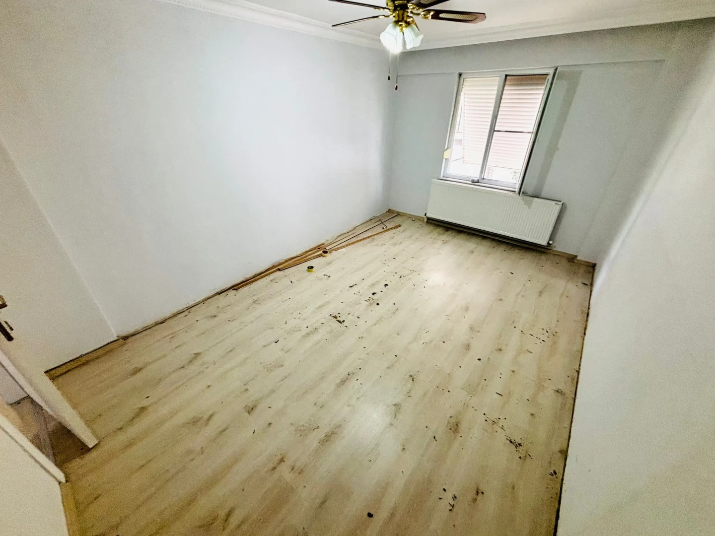 YÜKSELDEN ALTINKUMDA DENİZE 500 MT ÖN CEPHE ŞAHANE 3+1 DAİRE