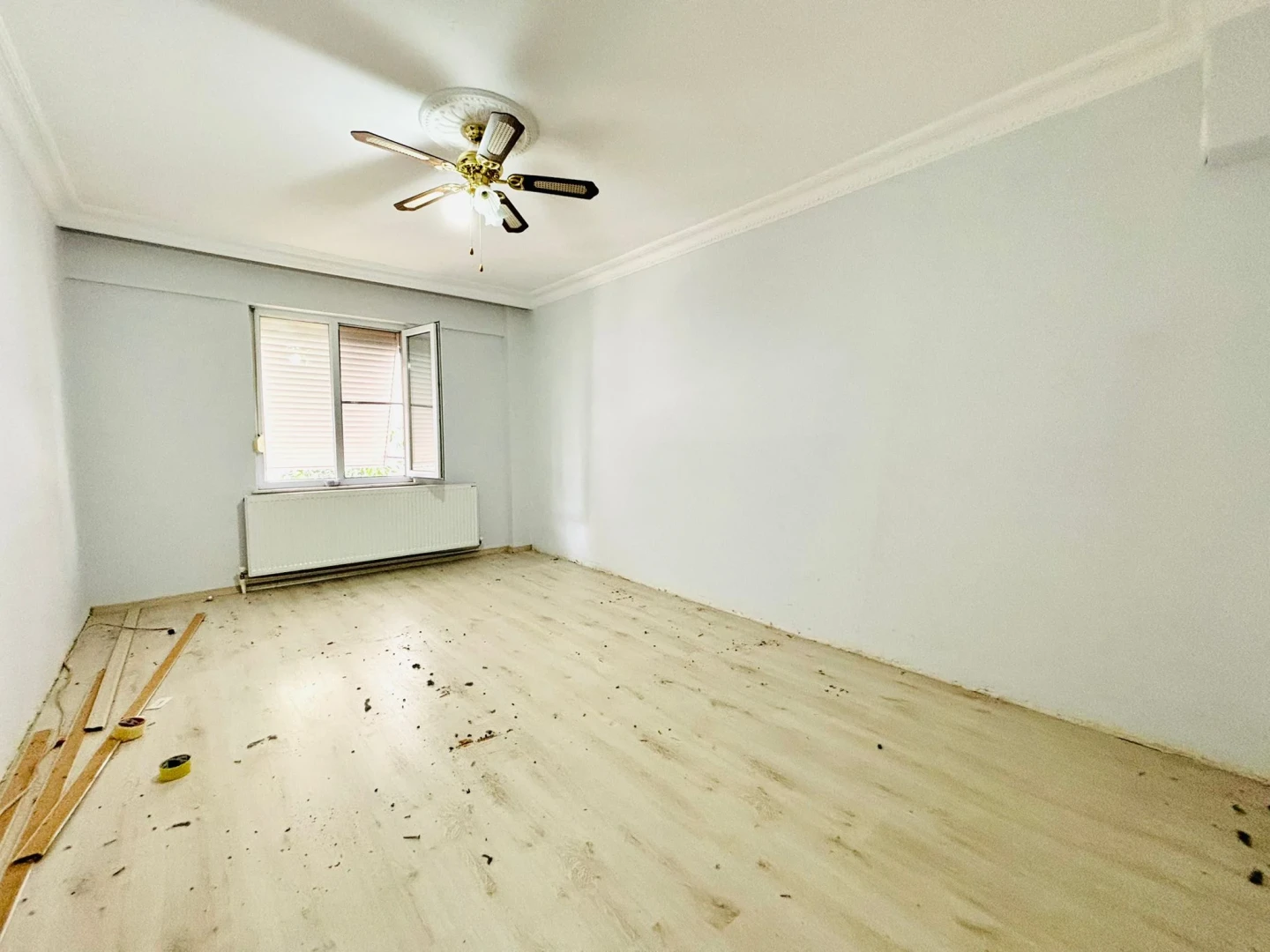 YÜKSELDEN ALTINKUMDA DENİZE 500 MT ÖN CEPHE ŞAHANE 3+1 DAİRE