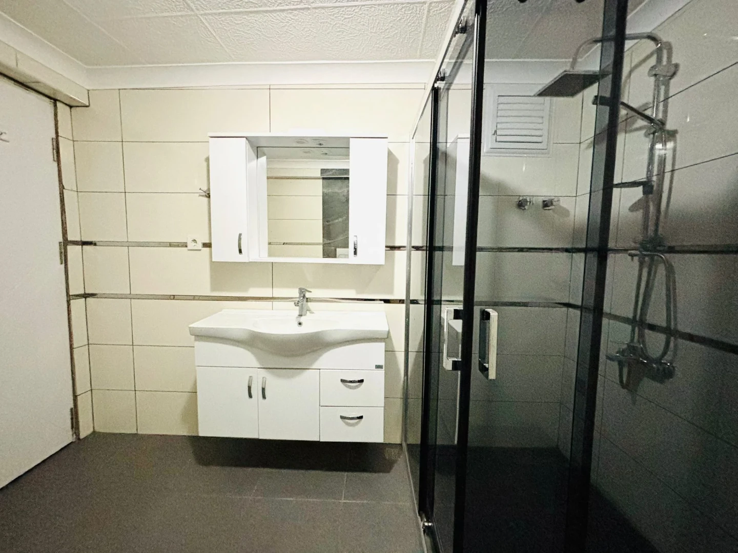 YÜKSELDEN ALTINKUMDA DENİZE 500 MT ÖN CEPHE ŞAHANE 3+1 DAİRE