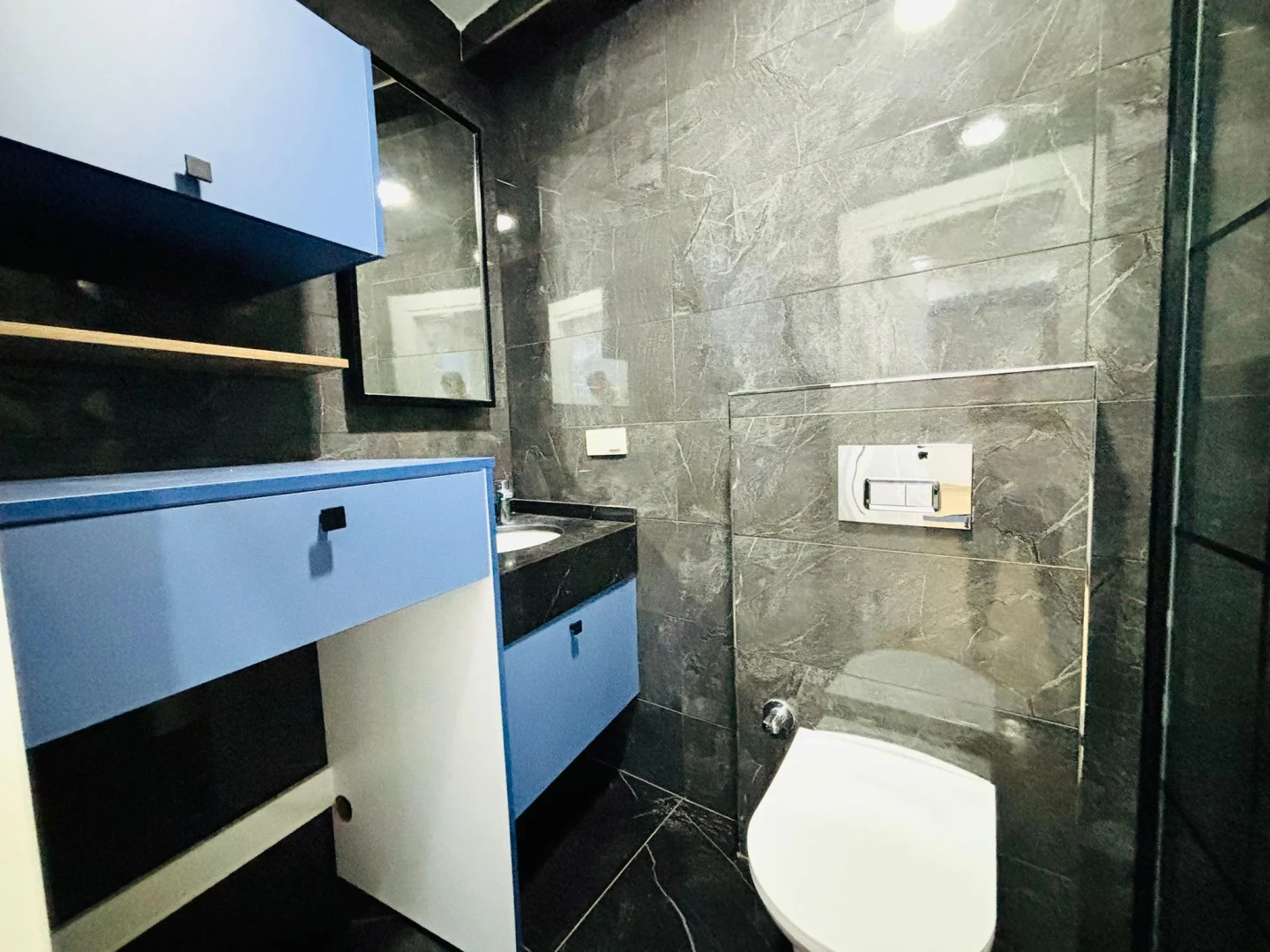 YÜKSELDEN İKİZÇAYDA ÖN CEPHE AYRI MUTFAK ULTRA LÜX 2+1 DAİRE