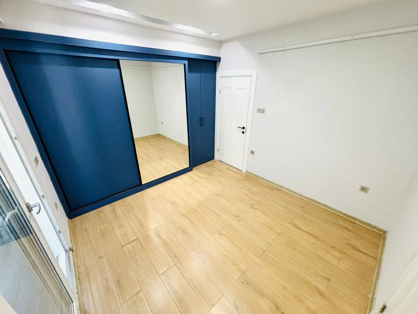 YÜKSELDEN İKİZÇAYDA ÖN CEPHE AYRI MUTFAK ULTRA LÜX 2+1 DAİRE