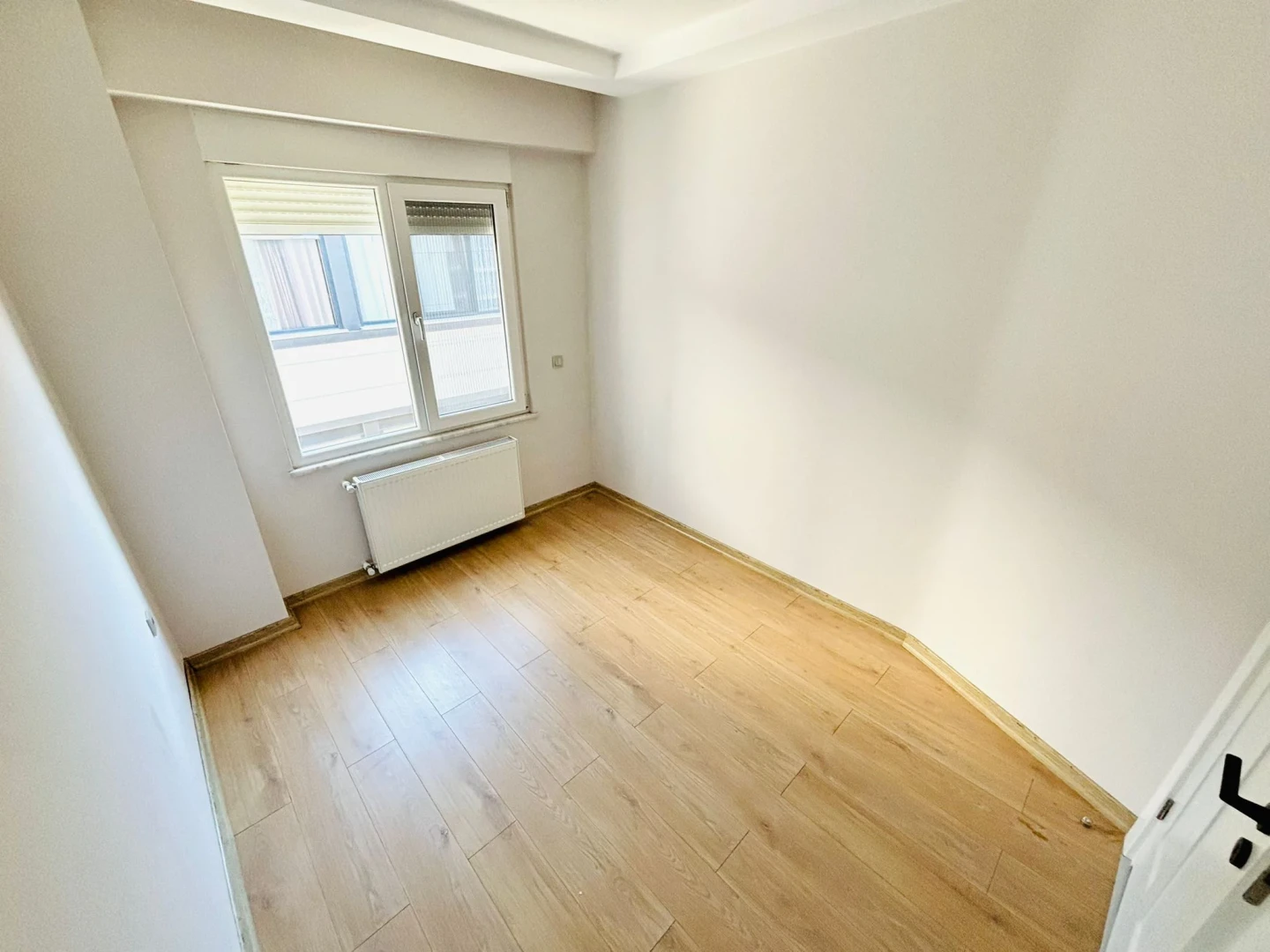 YÜKSELDEN İKİZÇAYDA ÖN CEPHE AYRI MUTFAK ULTRA LÜX 2+1 DAİRE