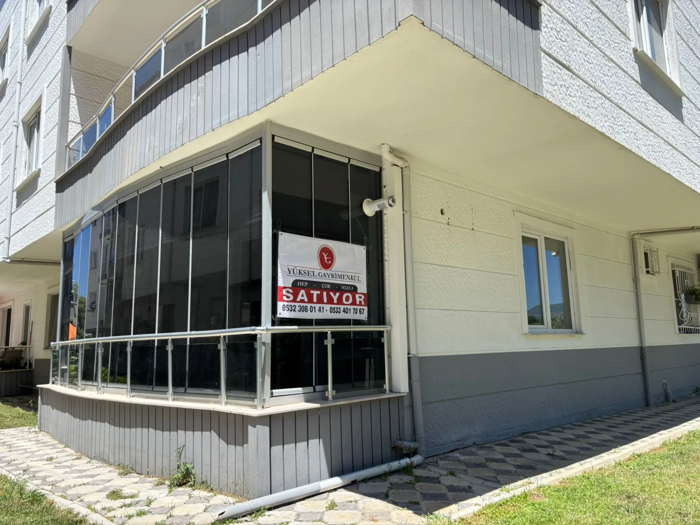 YETKİ YÜKSELDEN İKİZÇAYDA ÖZELTASARIM GENİŞ M2 SATILIK 1+1 DAİRE