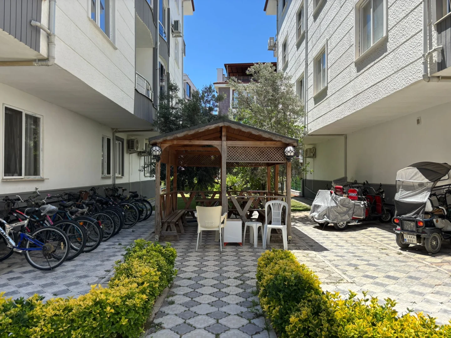 YETKİ YÜKSELDEN İKİZÇAYDA ÖZELTASARIM GENİŞ M2 SATILIK 1+1 DAİRE