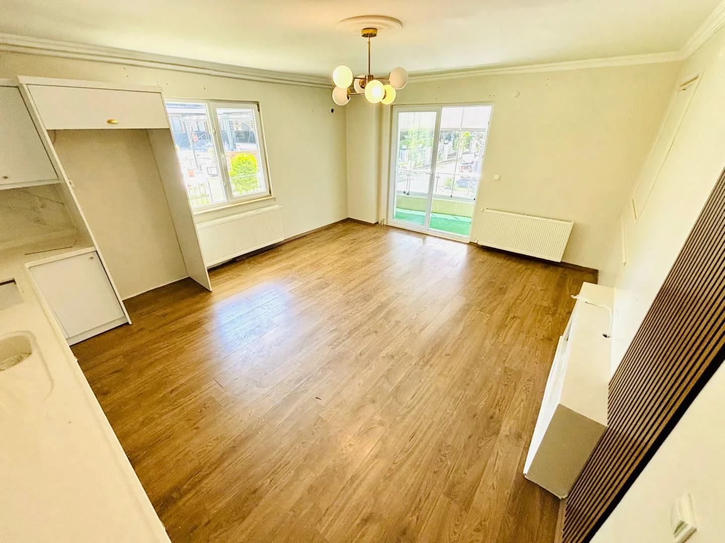 YETKİ YÜKSELDEN İKİZÇAYDA ÖZELTASARIM GENİŞ M2 SATILIK 1+1 DAİRE
