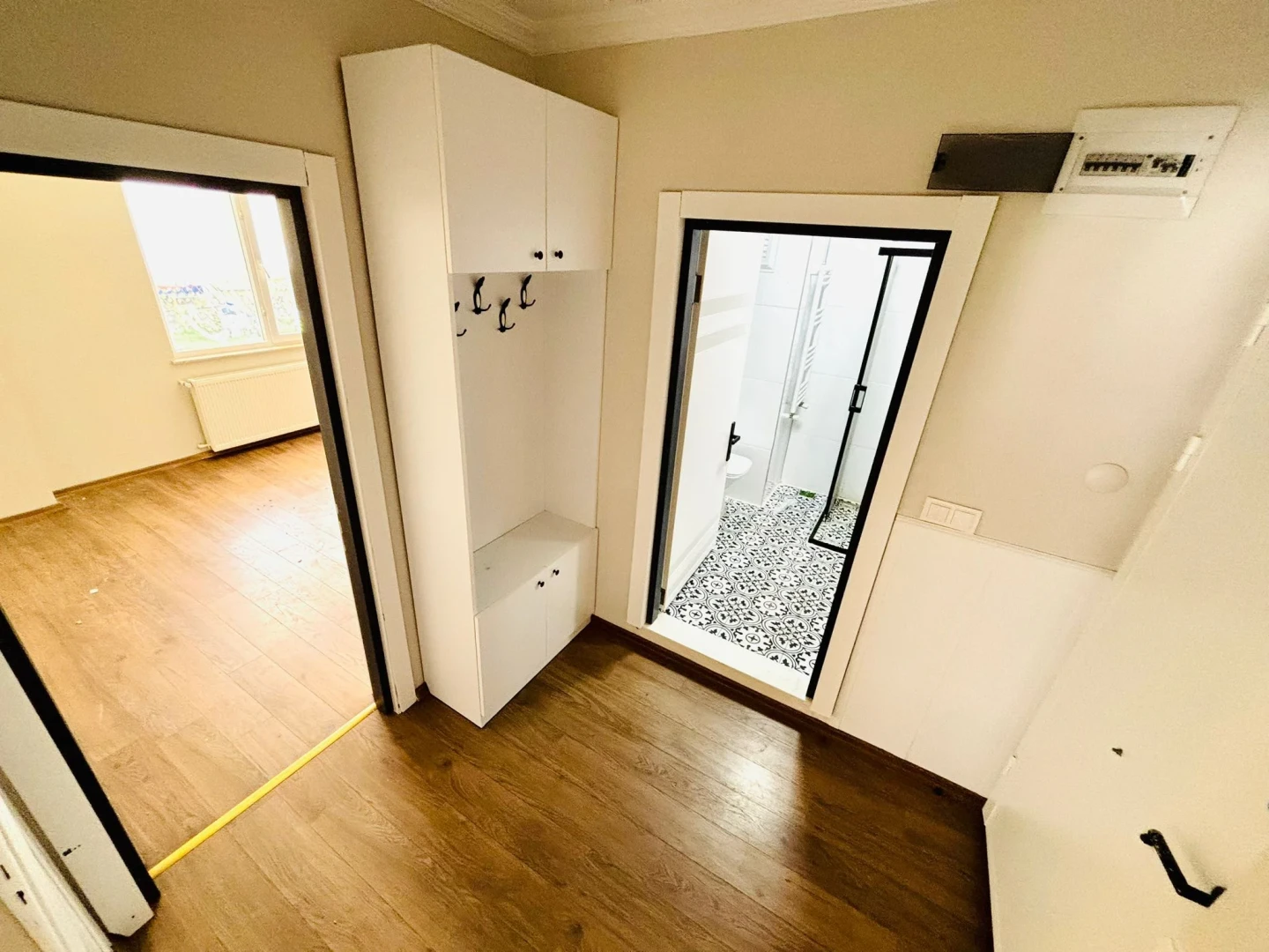 YETKİ YÜKSELDEN İKİZÇAYDA ÖZELTASARIM GENİŞ M2 SATILIK 1+1 DAİRE