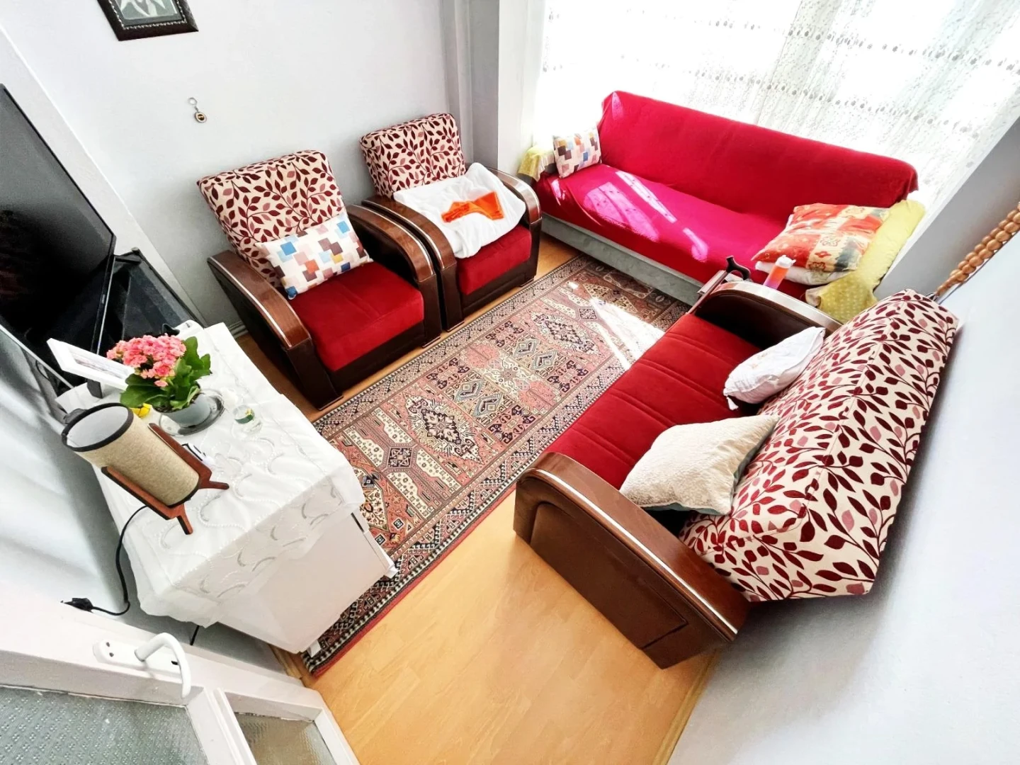YÜKSELDEN AKÇAYDA DENİZE 50M FULL EŞYALI ÖNCEPHE ARAKAT 2+1DAİRE