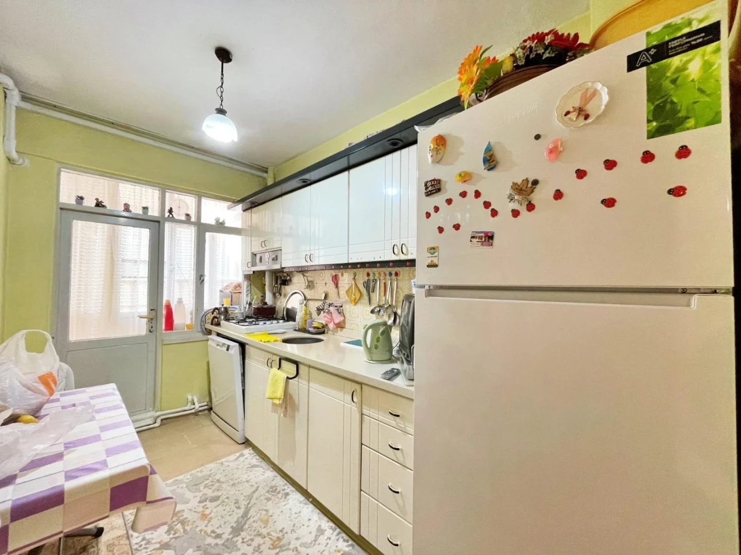YÜKSELDEN AKÇAYDA DENİZE 50M FULL EŞYALI ÖNCEPHE ARAKAT 2+1DAİRE
