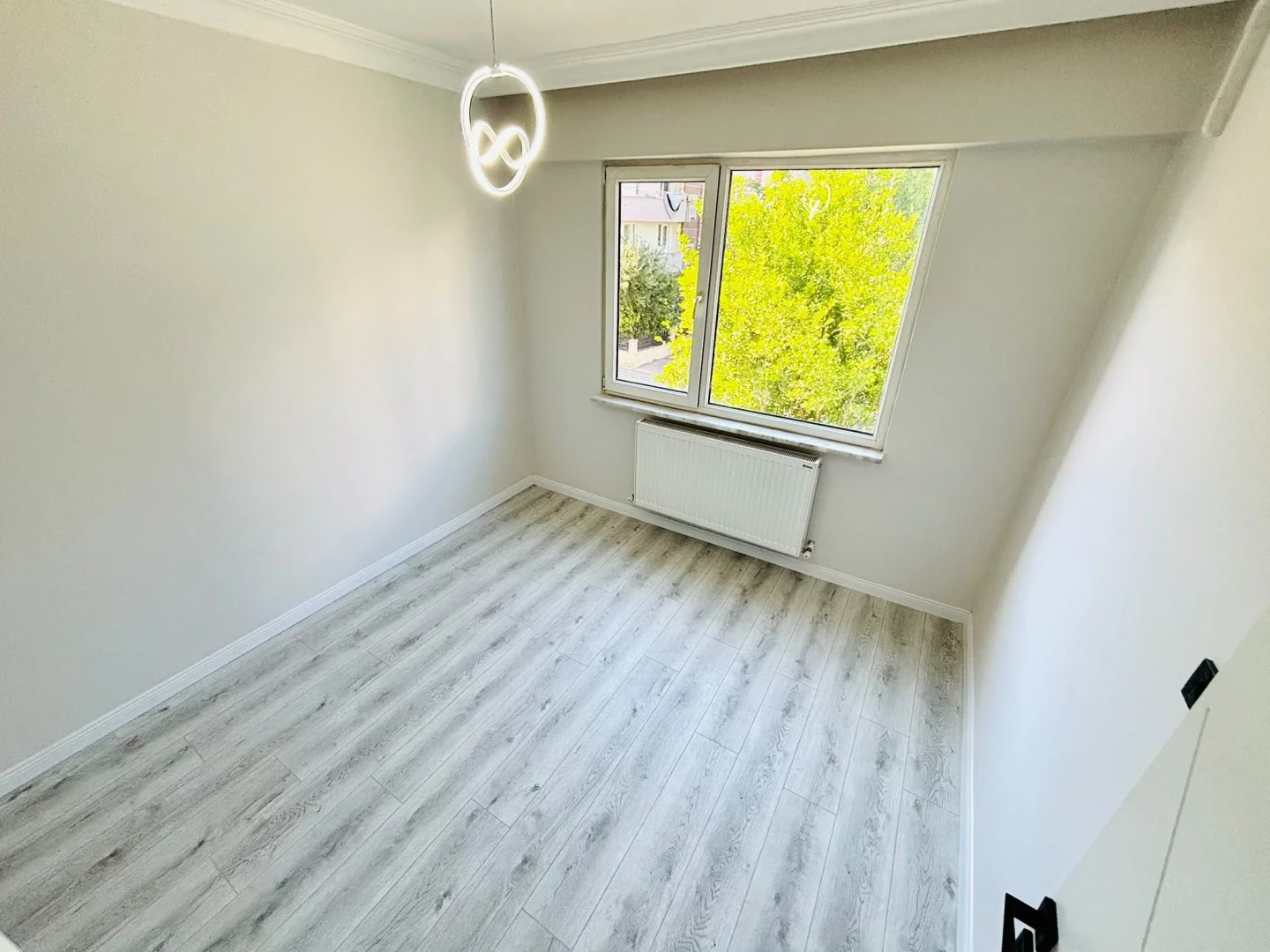 YÜKSELDEN İKİZÇAYDA ARA KAT ÖN CEPHE ULTRA LÜX SATILIK 3+1 DAİRE