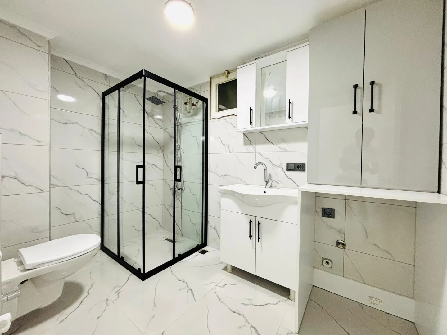 YÜKSELDEN İKİZÇAYDA ARA KAT ÖN CEPHE ULTRA LÜX SATILIK 3+1 DAİRE