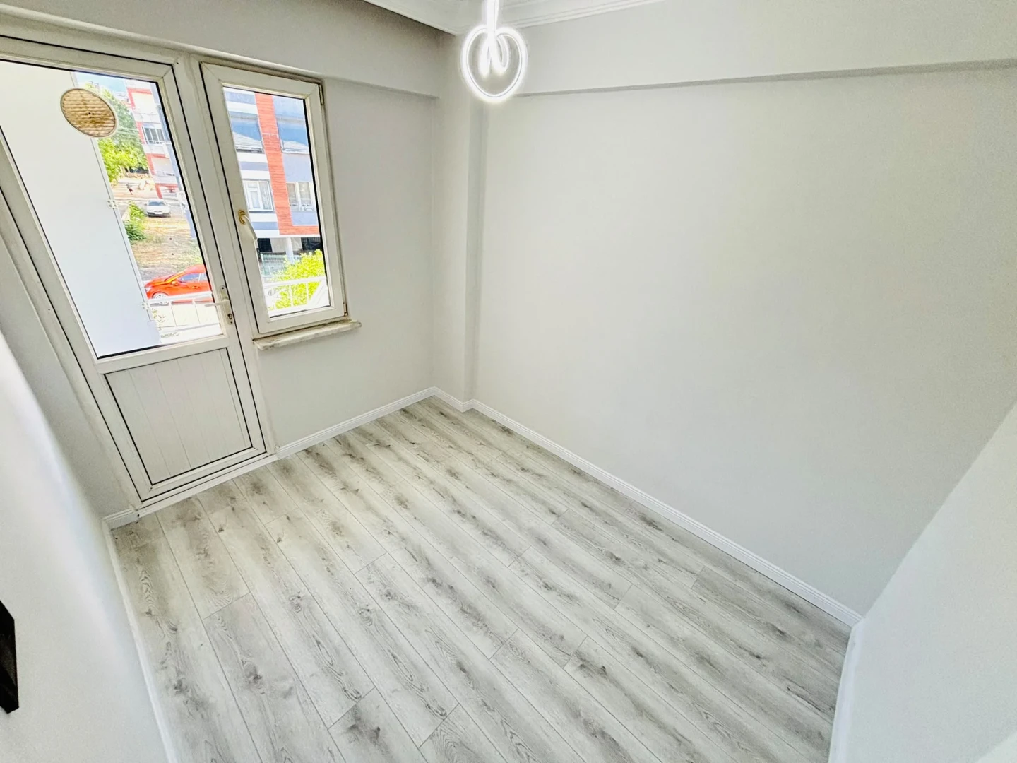 YÜKSELDEN İKİZÇAYDA ARA KAT ÖN CEPHE ULTRA LÜX SATILIK 3+1 DAİRE