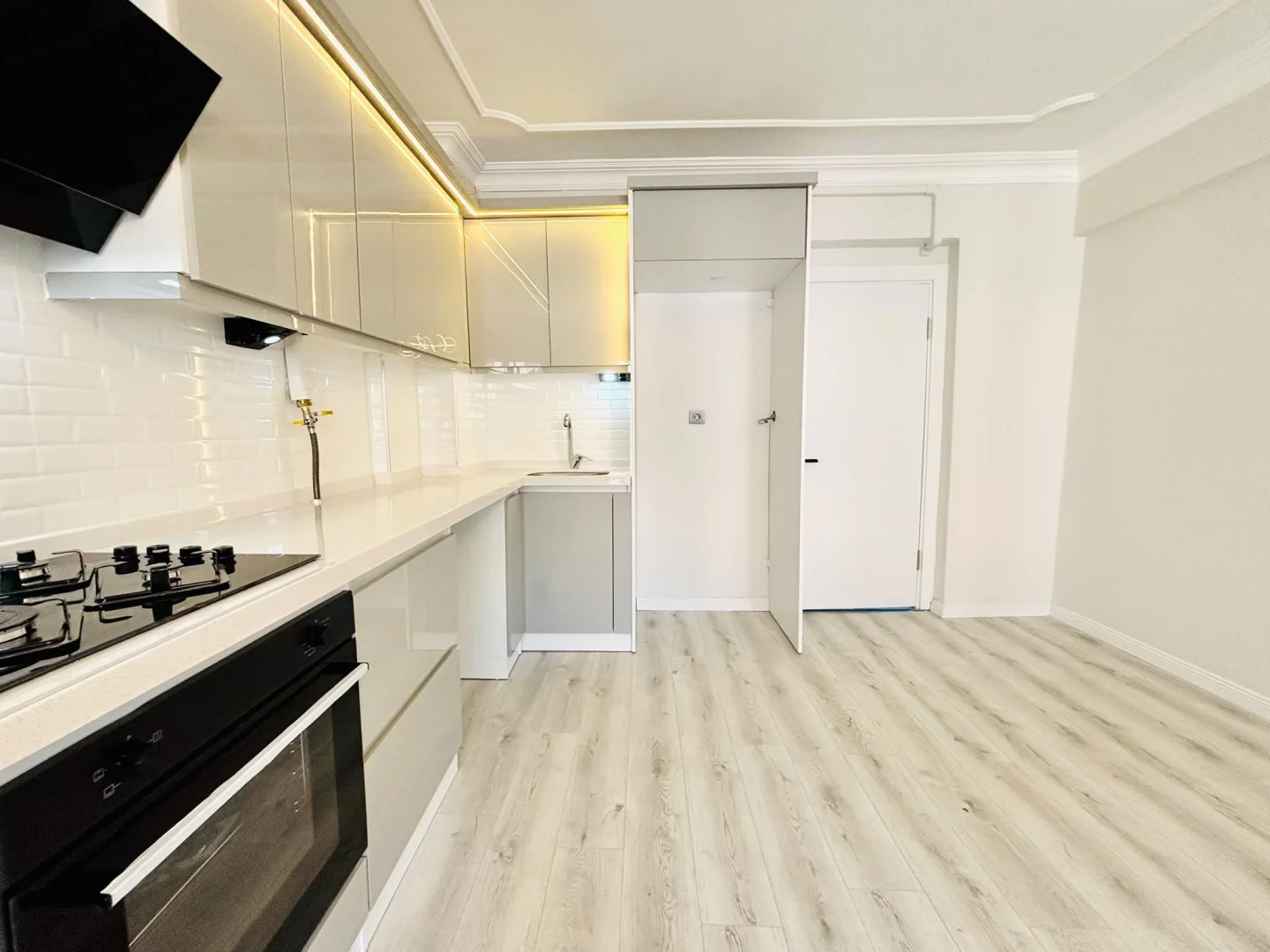 YÜKSELDEN İKİZÇAYDA ARA KAT ÖN CEPHE ULTRA LÜX SATILIK 3+1 DAİRE