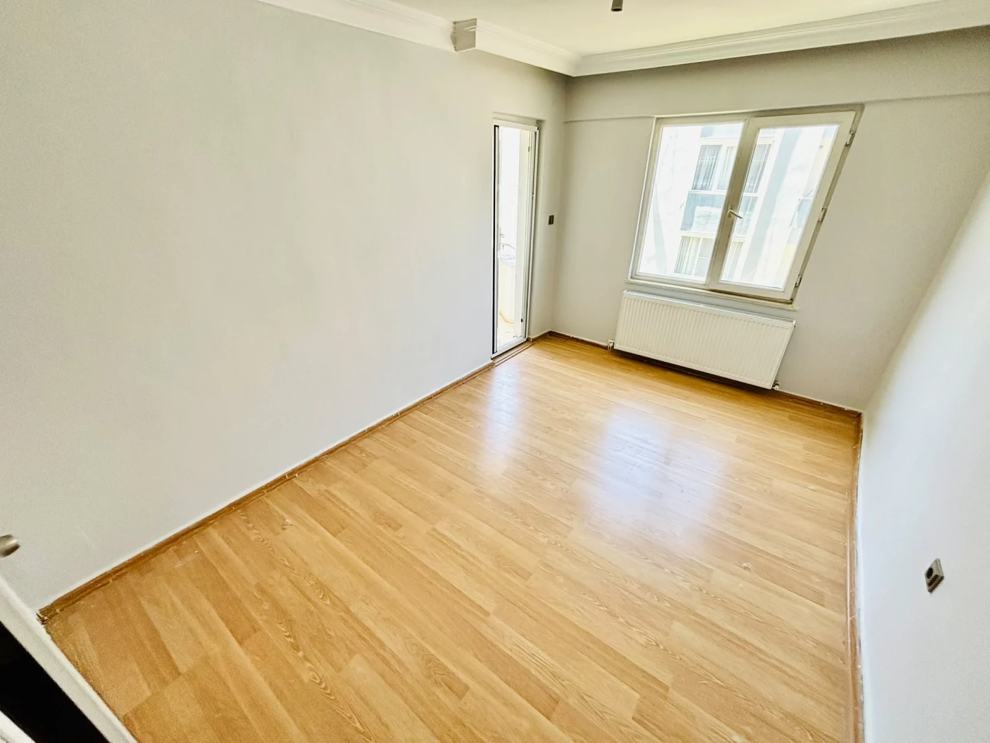 YÜKSELDEN İKİZÇAYDA ASANSÖRLÜ KOMBİLİ ARA KAT FIRSAT 3+1 DAİRE