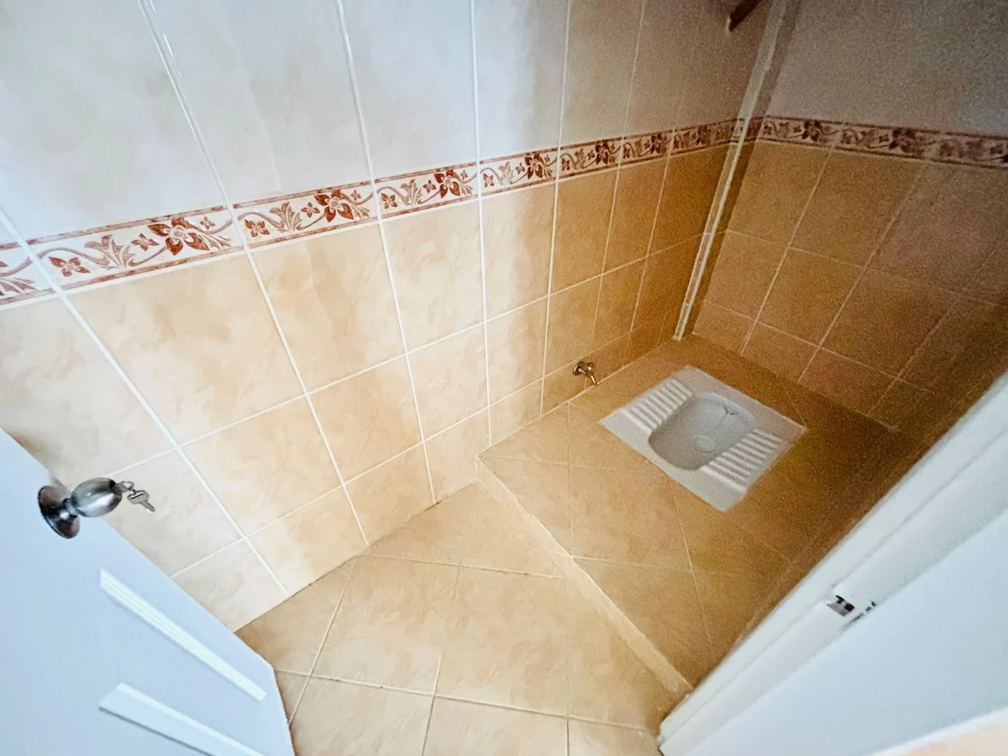 YÜKSELDEN İKİZÇAYDA ASANSÖRLÜ KOMBİLİ ARA KAT FIRSAT 3+1 DAİRE