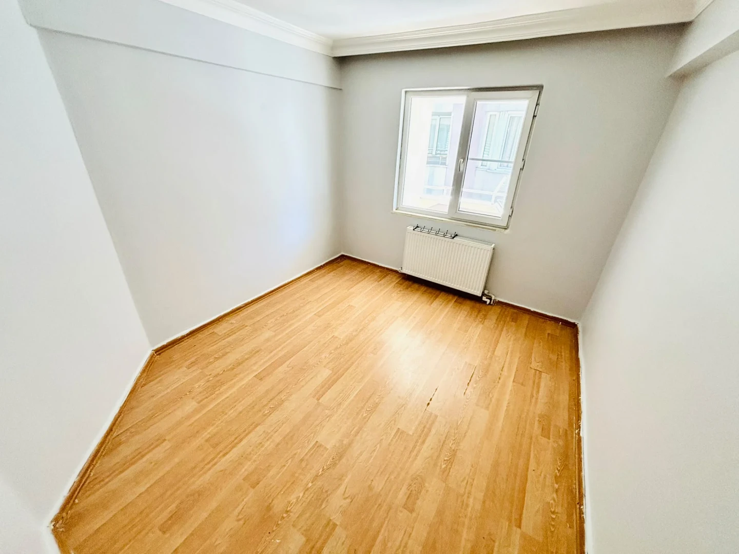 YÜKSELDEN İKİZÇAYDA ASANSÖRLÜ KOMBİLİ ARA KAT FIRSAT 3+1 DAİRE