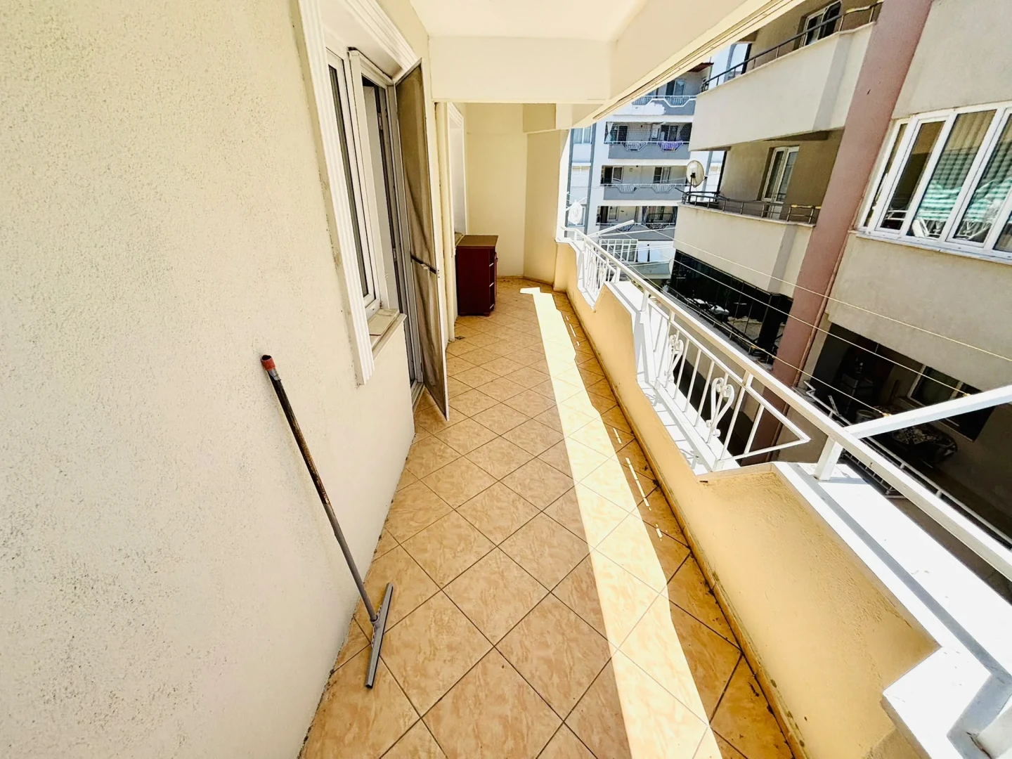 YÜKSELDEN İKİZÇAYDA ASANSÖRLÜ KOMBİLİ ARA KAT FIRSAT 3+1 DAİRE