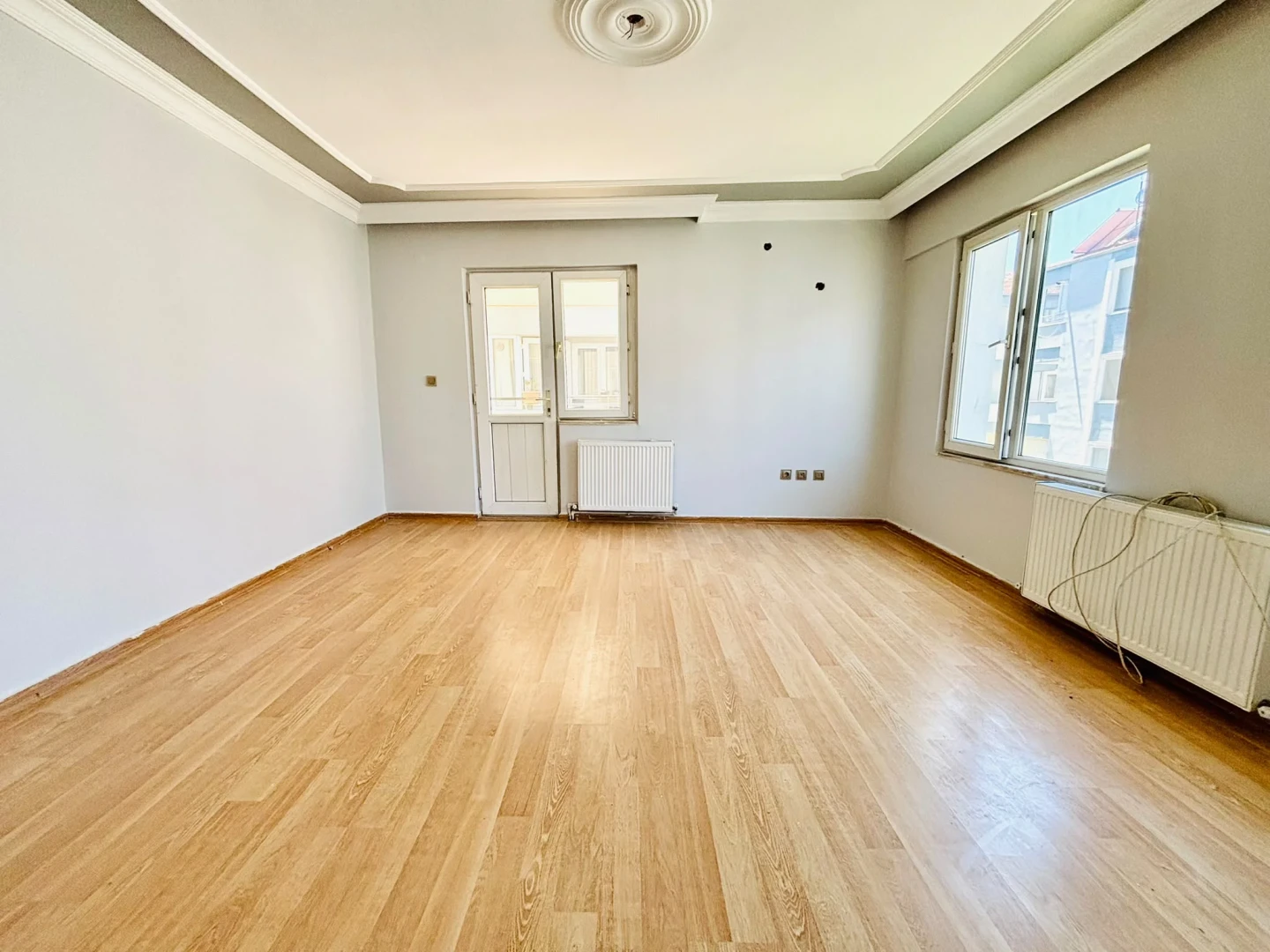 YÜKSELDEN İKİZÇAYDA ASANSÖRLÜ KOMBİLİ ARA KAT FIRSAT 3+1 DAİRE