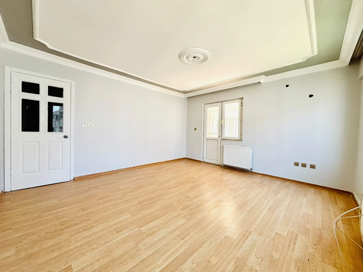 YÜKSELDEN İKİZÇAYDA ASANSÖRLÜ KOMBİLİ ARA KAT FIRSAT 3+1 DAİRE