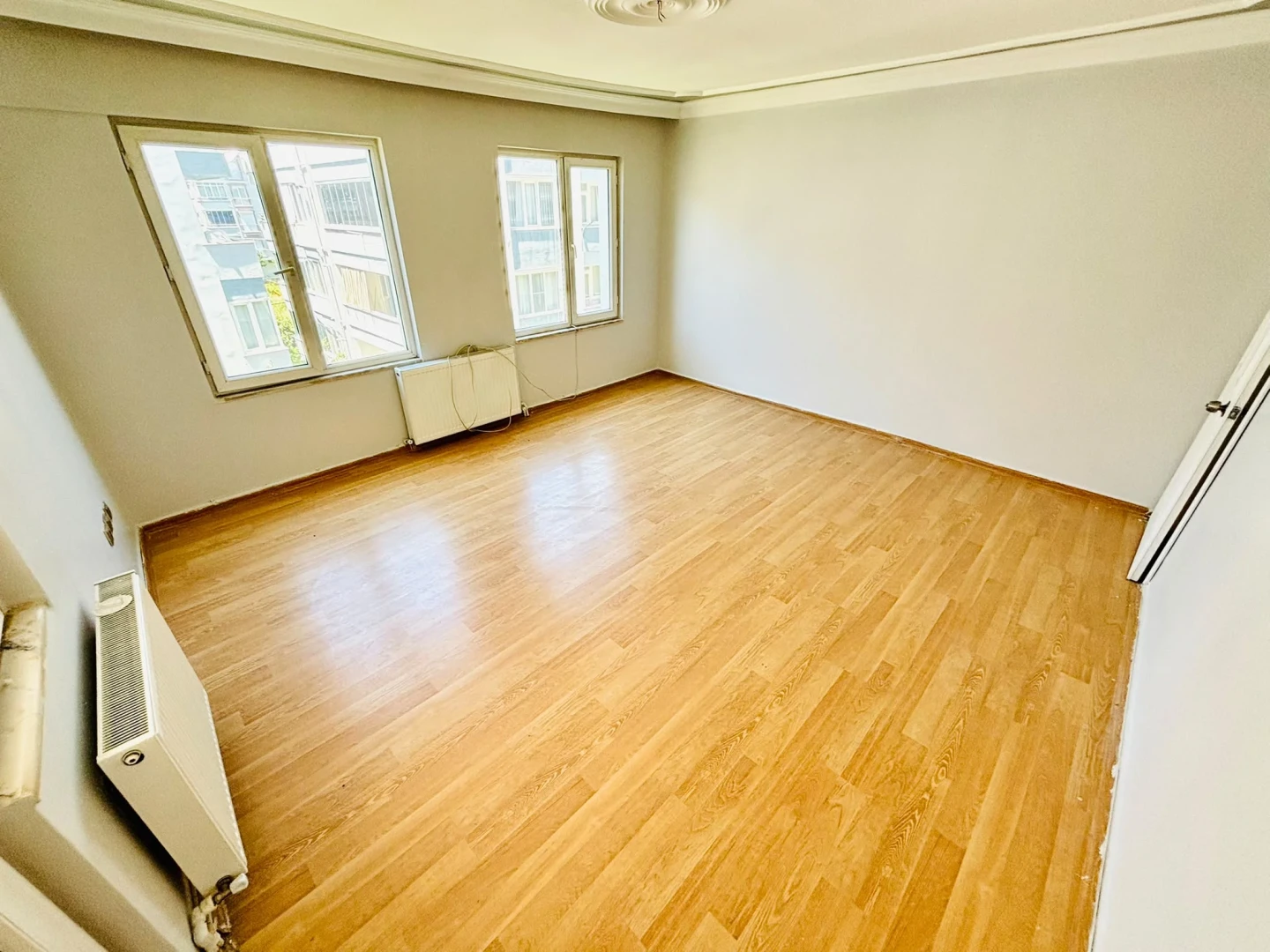 YÜKSELDEN İKİZÇAYDA ASANSÖRLÜ KOMBİLİ ARA KAT FIRSAT 3+1 DAİRE