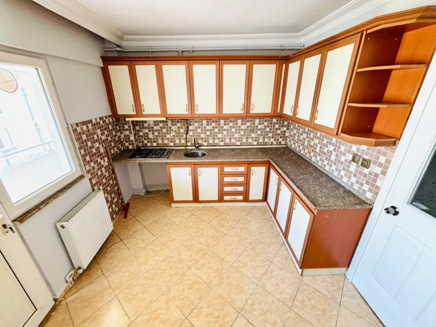 YÜKSELDEN İKİZÇAYDA ASANSÖRLÜ KOMBİLİ ARA KAT FIRSAT 3+1 DAİRE