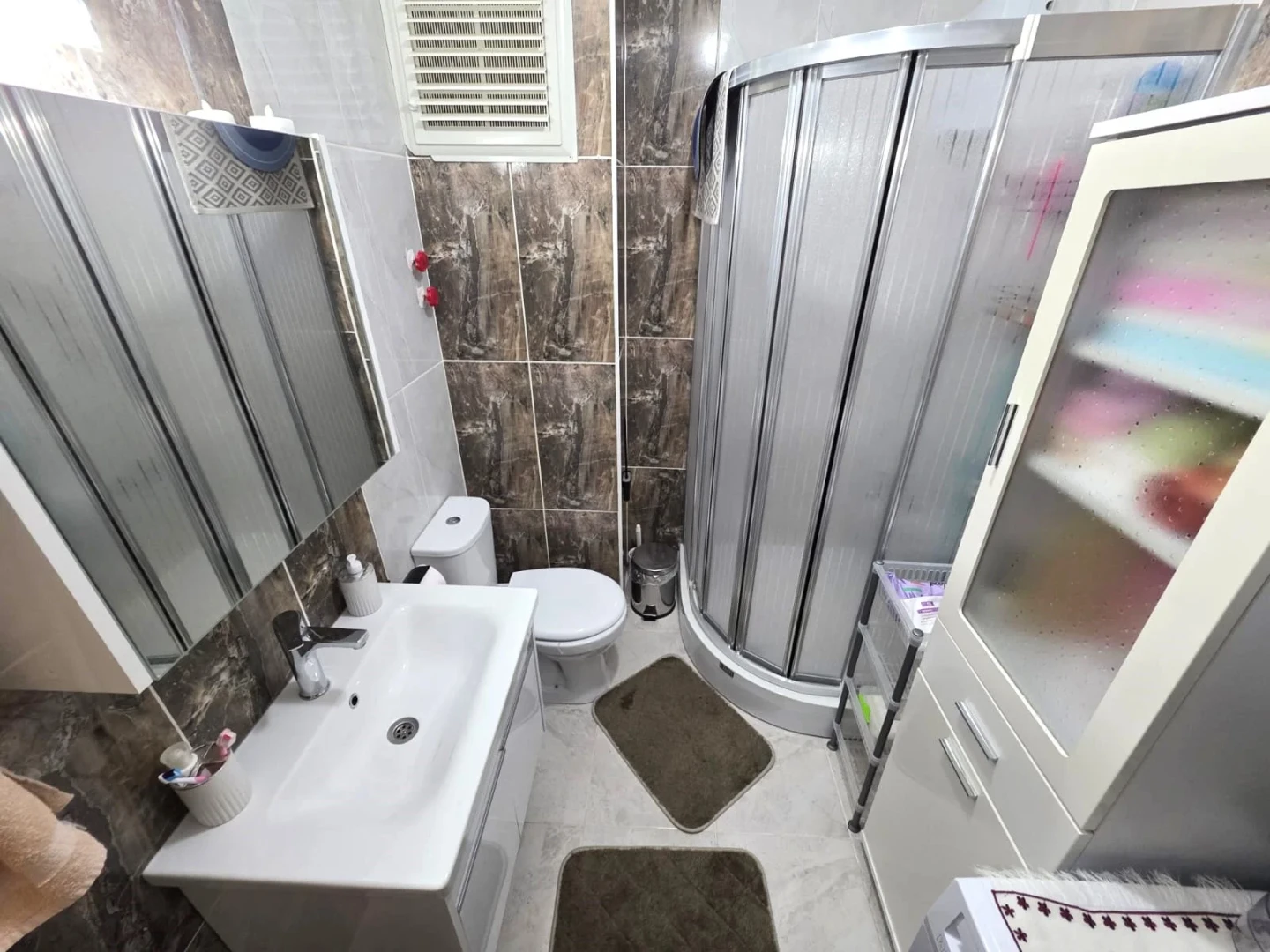 YÜKSELDEN ALTINKUMDA BAHÇE KULLANIMLI 7 YAŞINDA FIRSAT 2+1 DAİRE