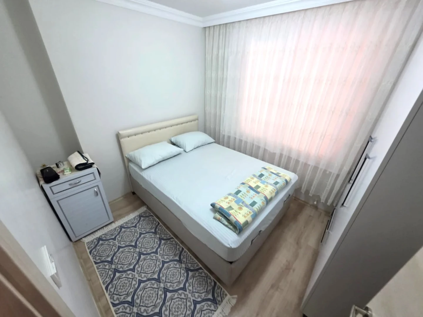 YÜKSELDEN ALTINKUMDA BAHÇE KULLANIMLI 7 YAŞINDA FIRSAT 2+1 DAİRE
