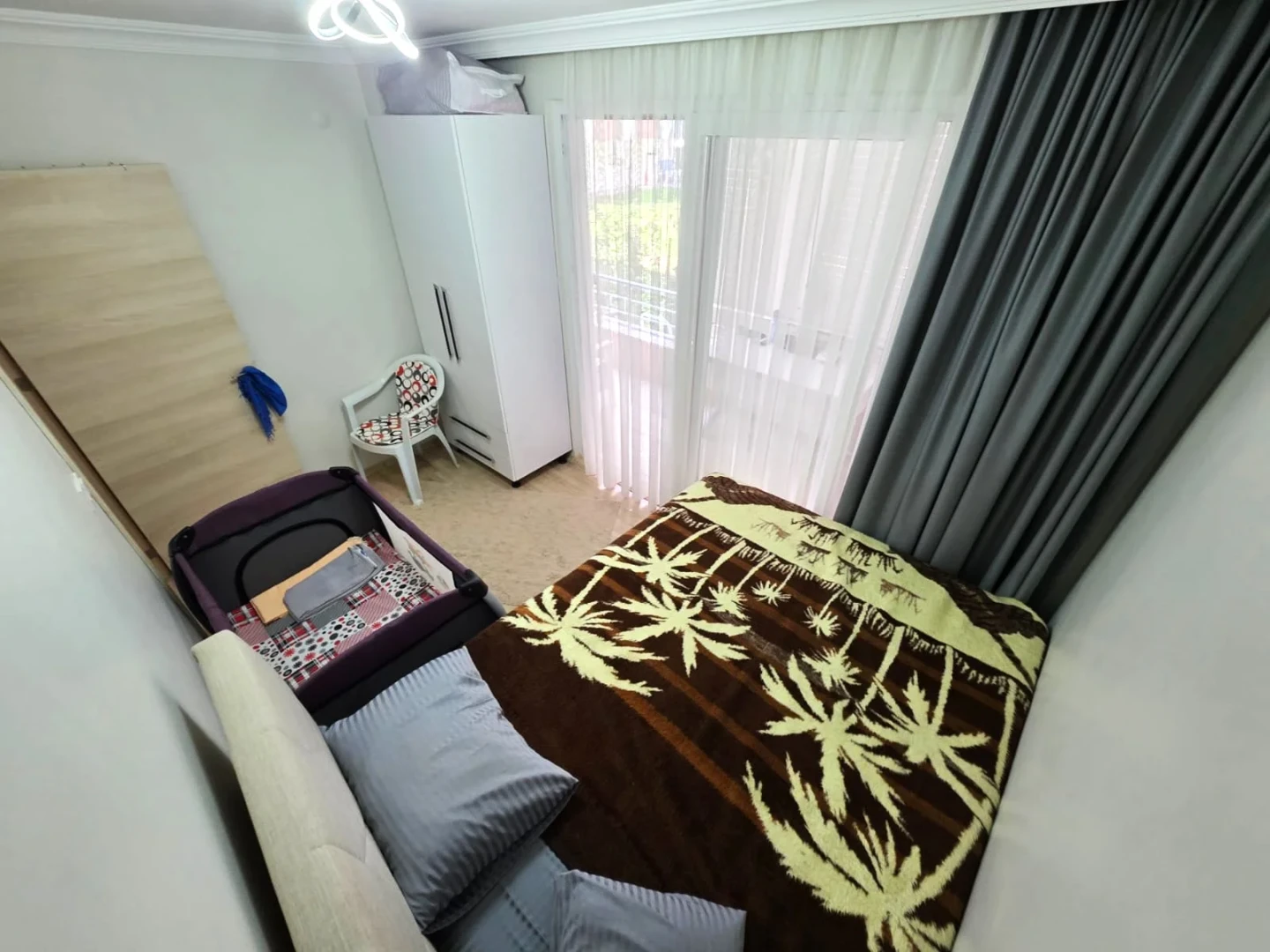 YÜKSELDEN ALTINKUMDA BAHÇE KULLANIMLI 7 YAŞINDA FIRSAT 2+1 DAİRE