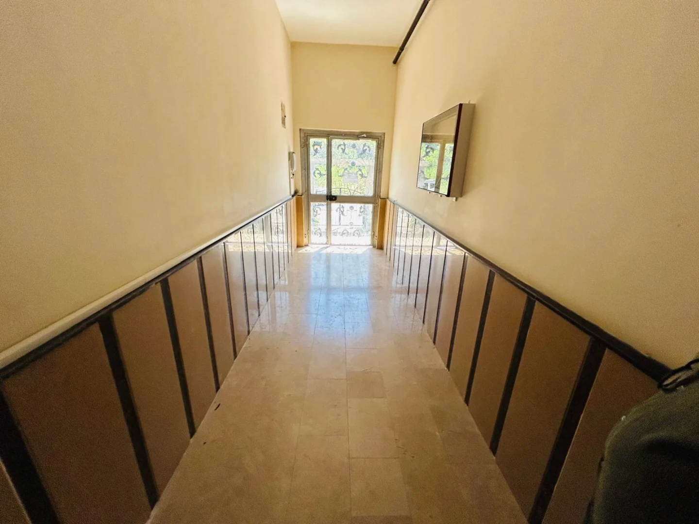 YÜKSEL'DEN ALTINKUM'DA EŞYALI ARAKAT BAKIMLI MASRAFSIZ 1+1 DAİRE