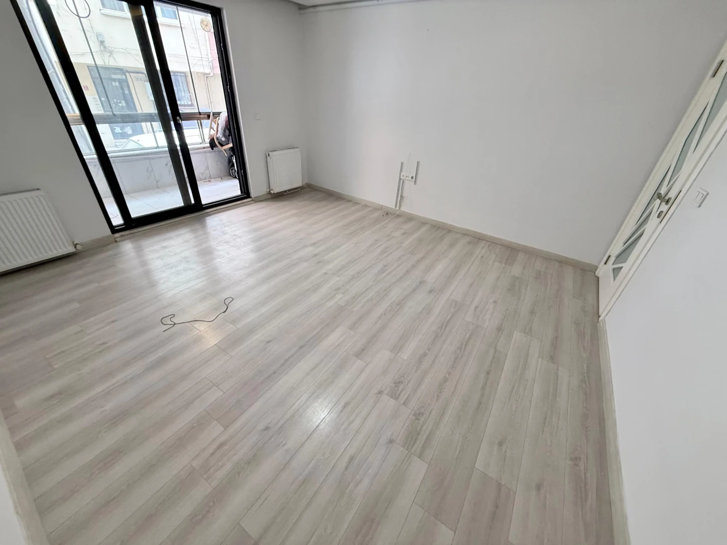 ツYÜKSEL'DEN EDREMİT'TE OTOPARKLI CAM BALKONLU GENÇ 2+1 DAİREツ