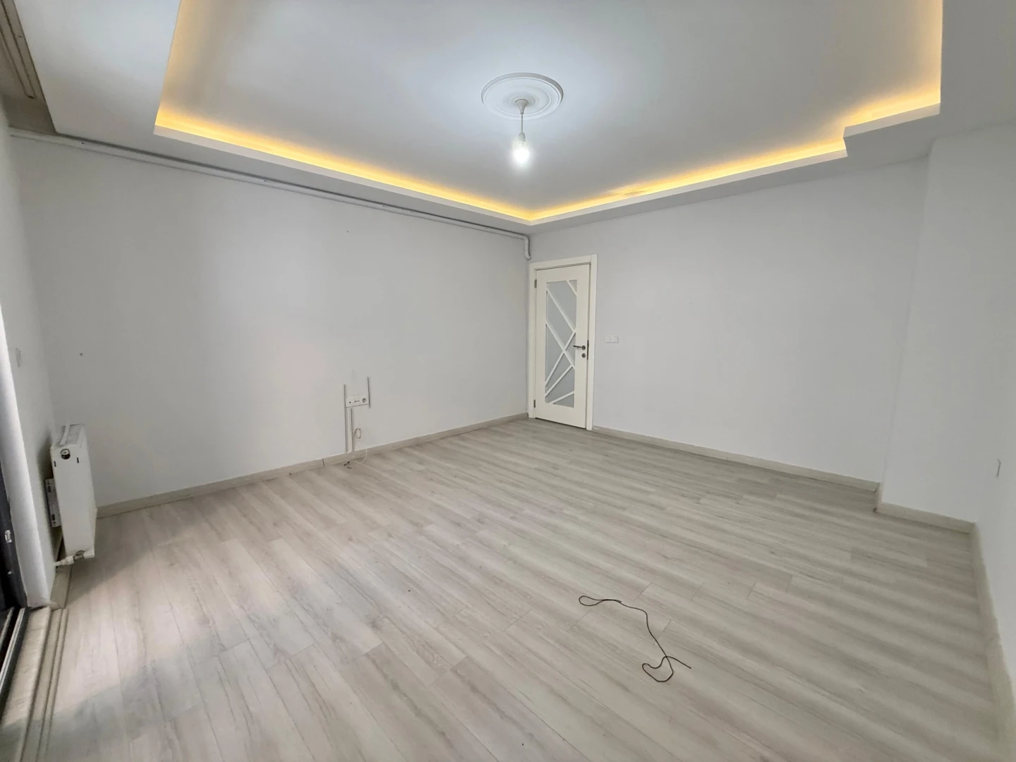 ツYÜKSEL'DEN EDREMİT'TE OTOPARKLI CAM BALKONLU GENÇ 2+1 DAİREツ