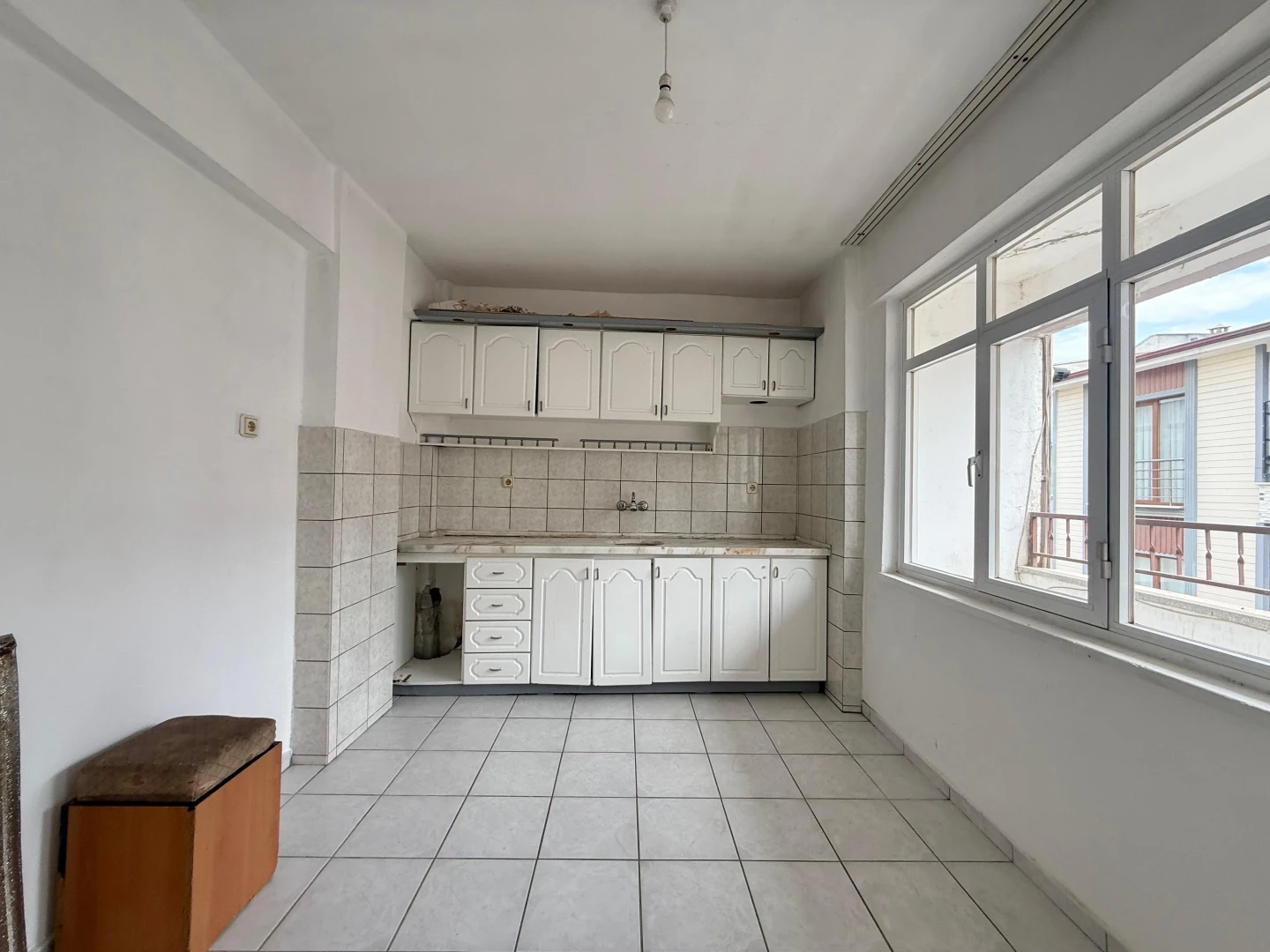 YÜKSEL'DEN EDREMİT'TE ÇİFT BALKONLU KELEPİR FIRSAT 2+1 DAİRE