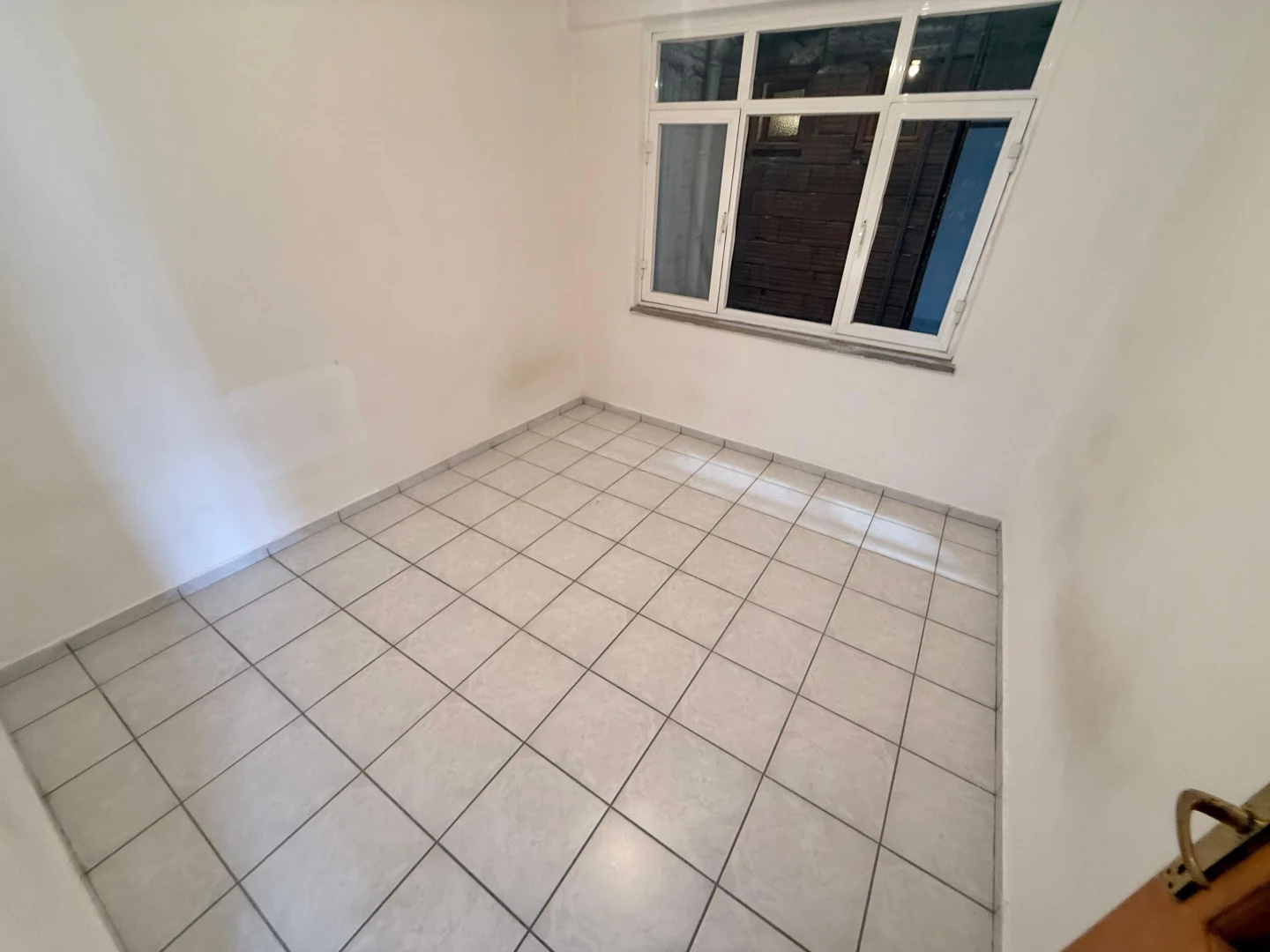 YÜKSEL'DEN EDREMİT'TE ÇİFT BALKONLU KELEPİR FIRSAT 2+1 DAİRE
