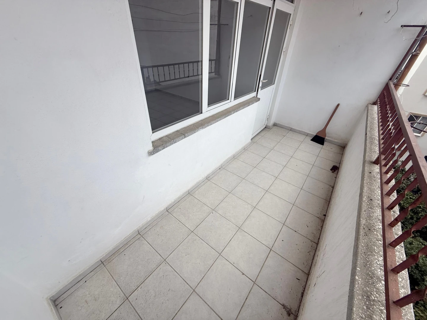 YÜKSEL'DEN EDREMİT'TE ÇİFT BALKONLU KELEPİR FIRSAT 2+1 DAİRE