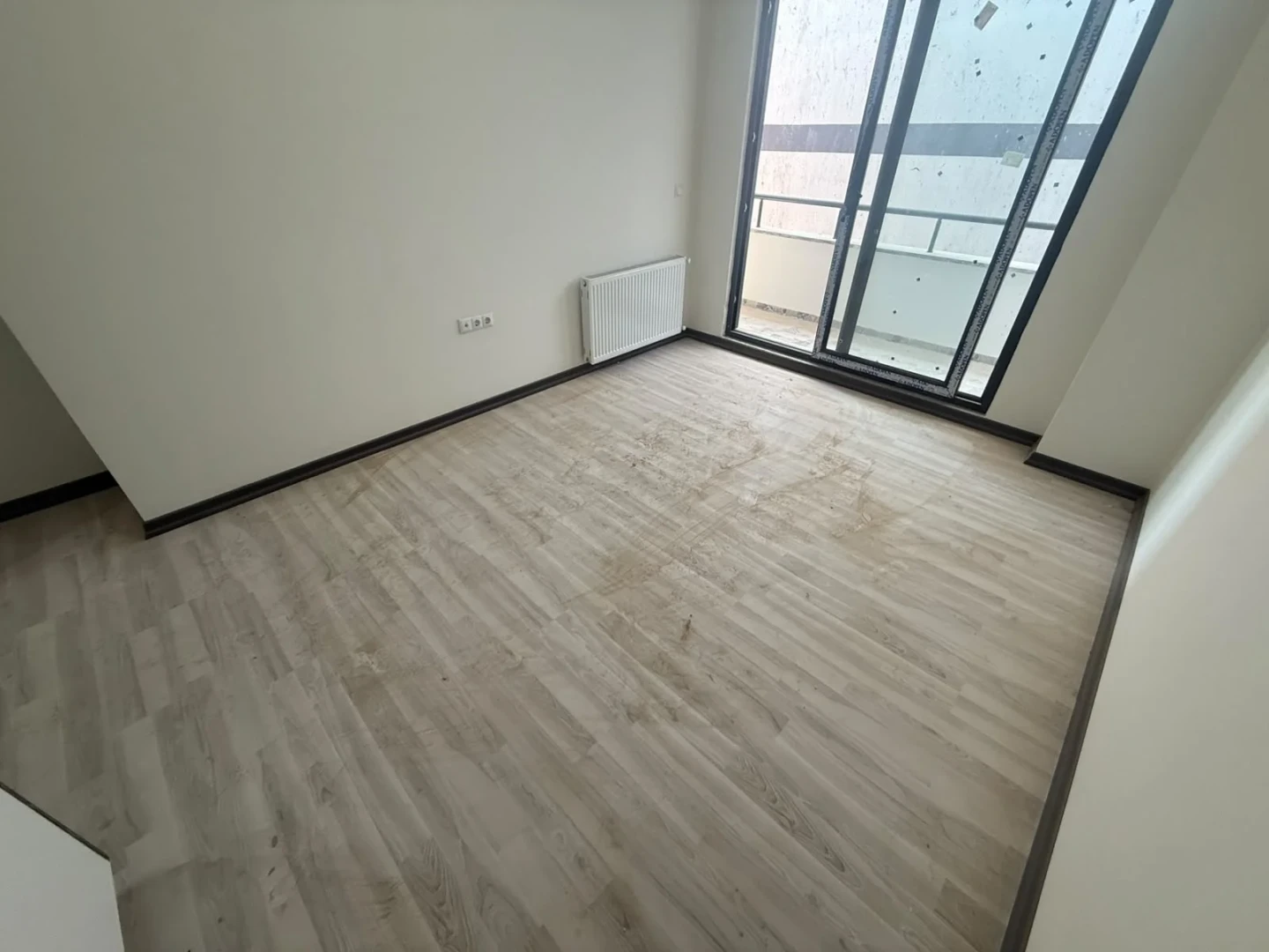 YÜKSEL'DEN EDREMİT'TE GENİŞ TERASLI 2+1 SIFIR DUBLEKS FIRSATI