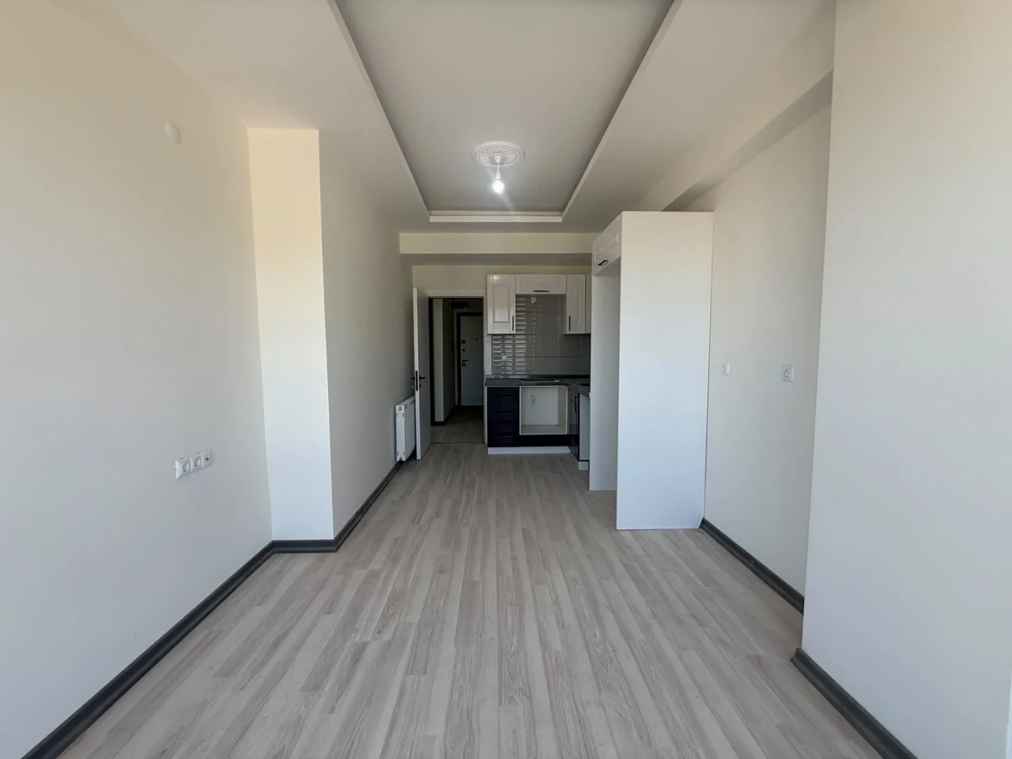 YÜKSEL'DEN EDREMİT'TE ÖNCEPHE GENİŞ TERASLI 2+1 DUBLEKS FIRSATI